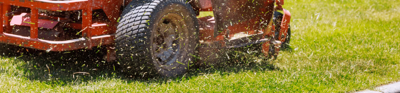Comment remettre une courroie de coupe sur un tracteur tondeuse ?