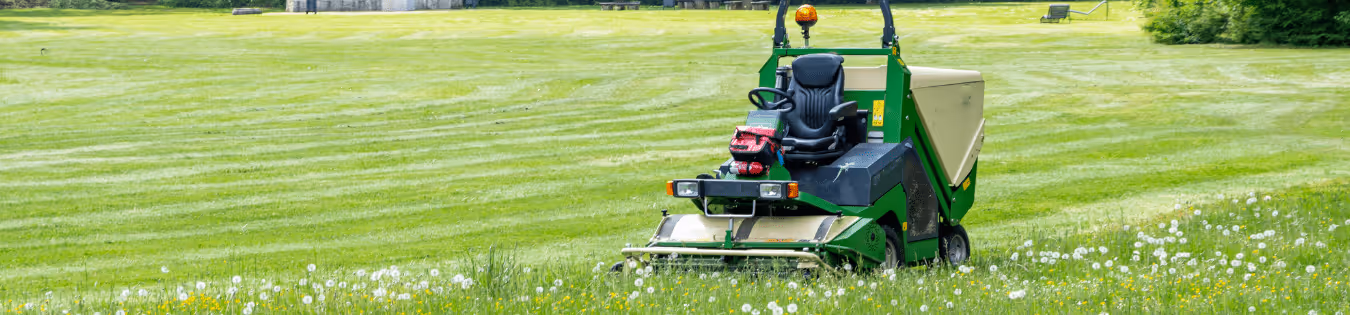 Guide Agrizone : tout savoir sur le plateau de coupe pour tondeuse autoportée