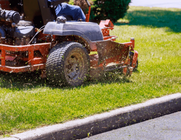 Comment remettre une courroie de coupe sur un tracteur tondeuse ?