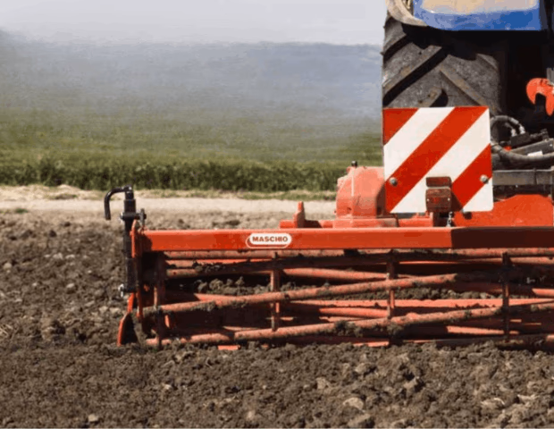 Check-list pratique : les pièces de herse rotative à commander sur Agrizone avant vos travaux du sol