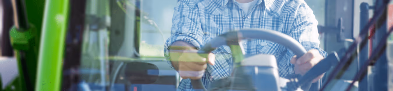 Conduite d’un tracteur agricole : réglementation et permis