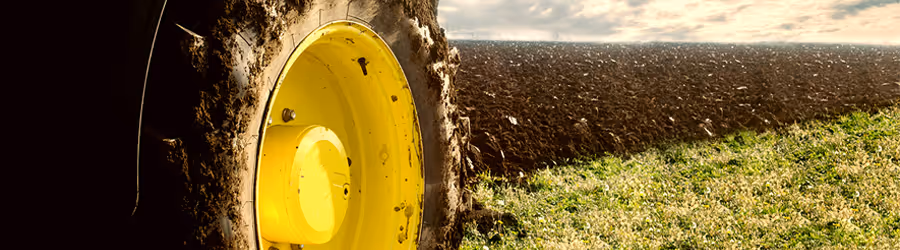 Comment bien entretenir les pneus de son tracteur ?