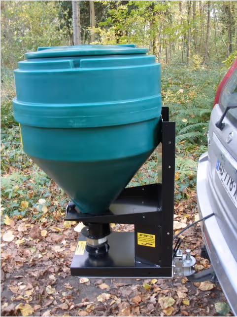 Agrainoir mobile à gibier 70 L pour voiture
