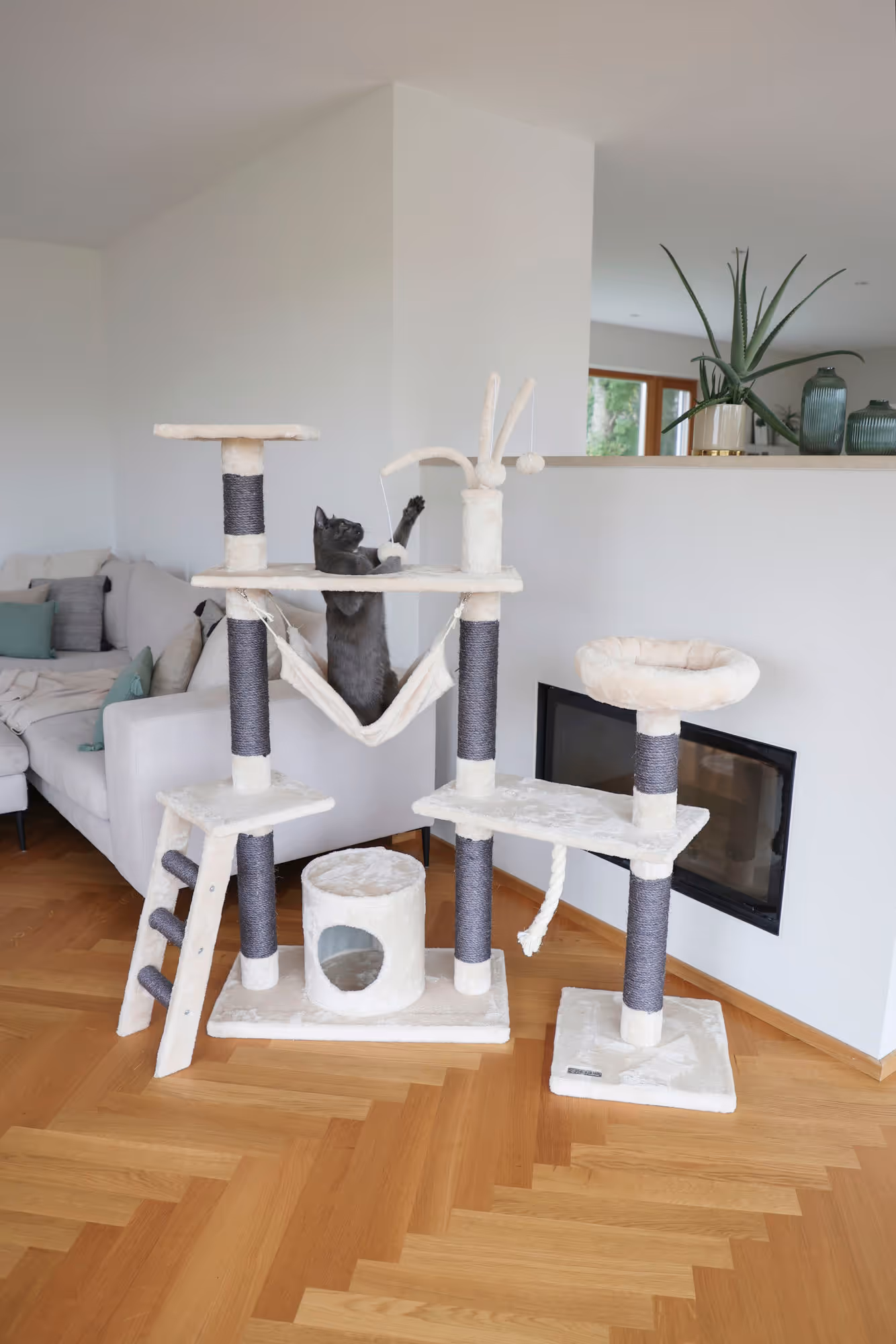 Arbre à chat Creativ Adventure beige/gris clair, 150cm