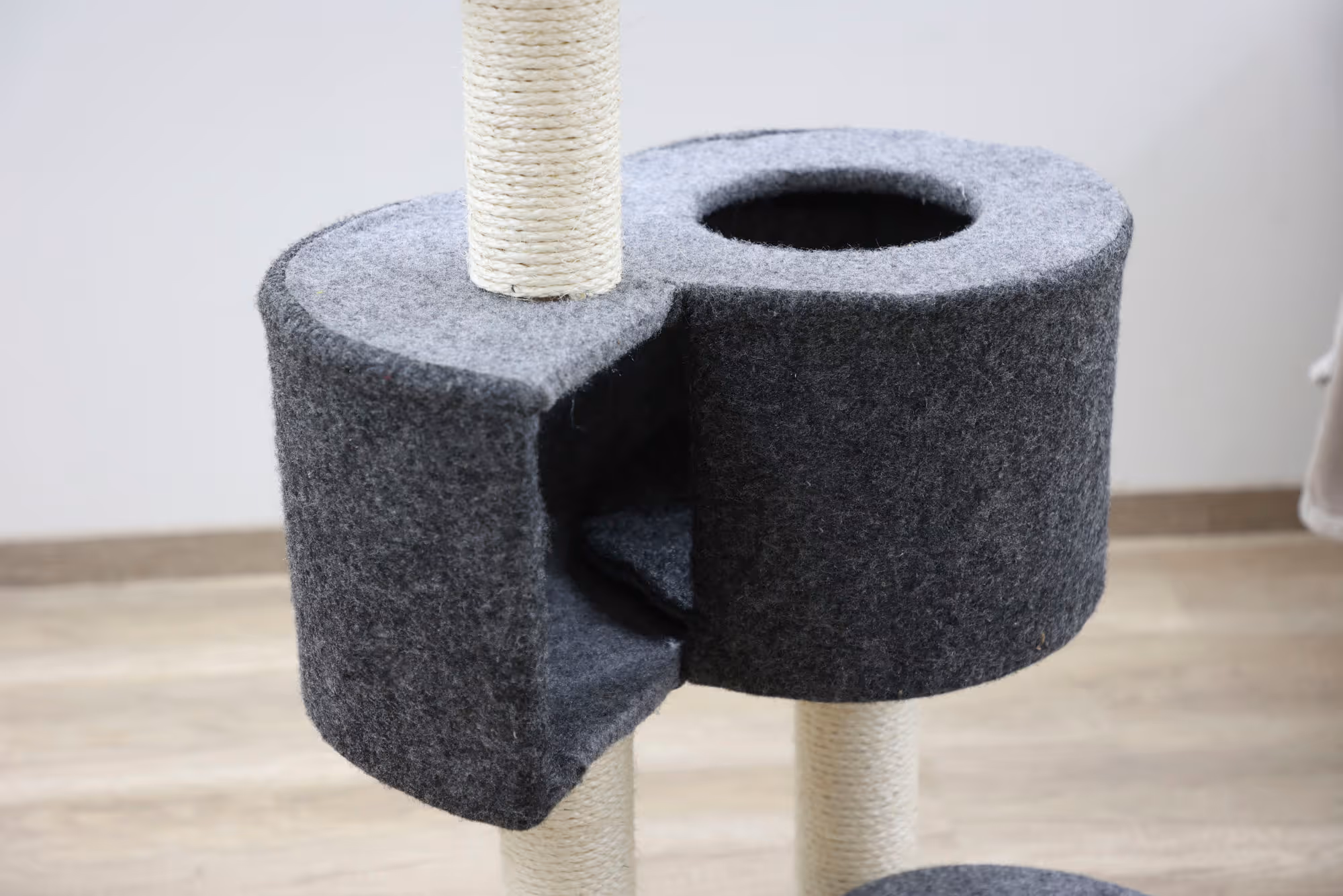 Arbre à chat Fridolin gris, 106cm
