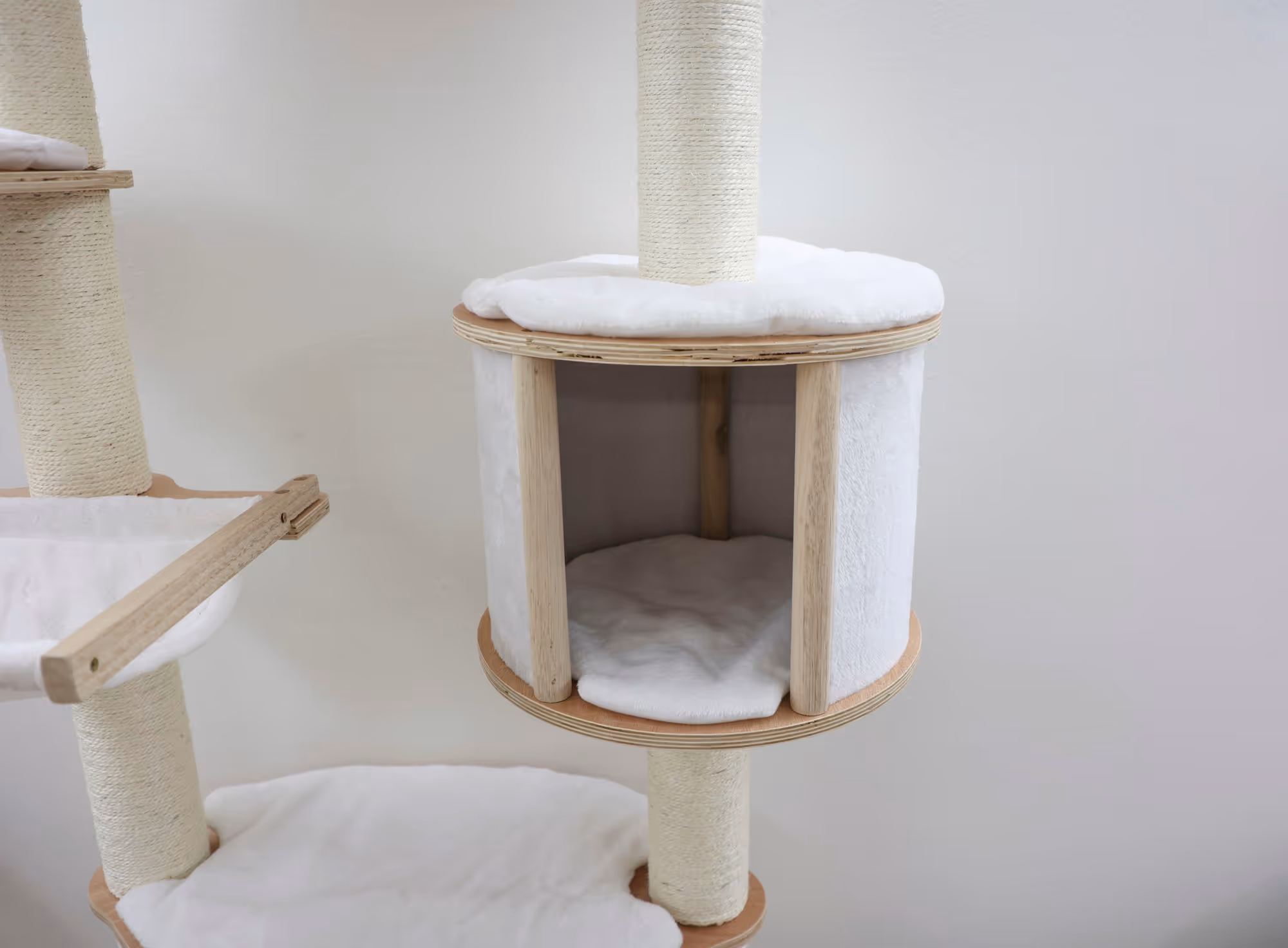 Arbre à chat mural Dolomit XL blanc, 185cm