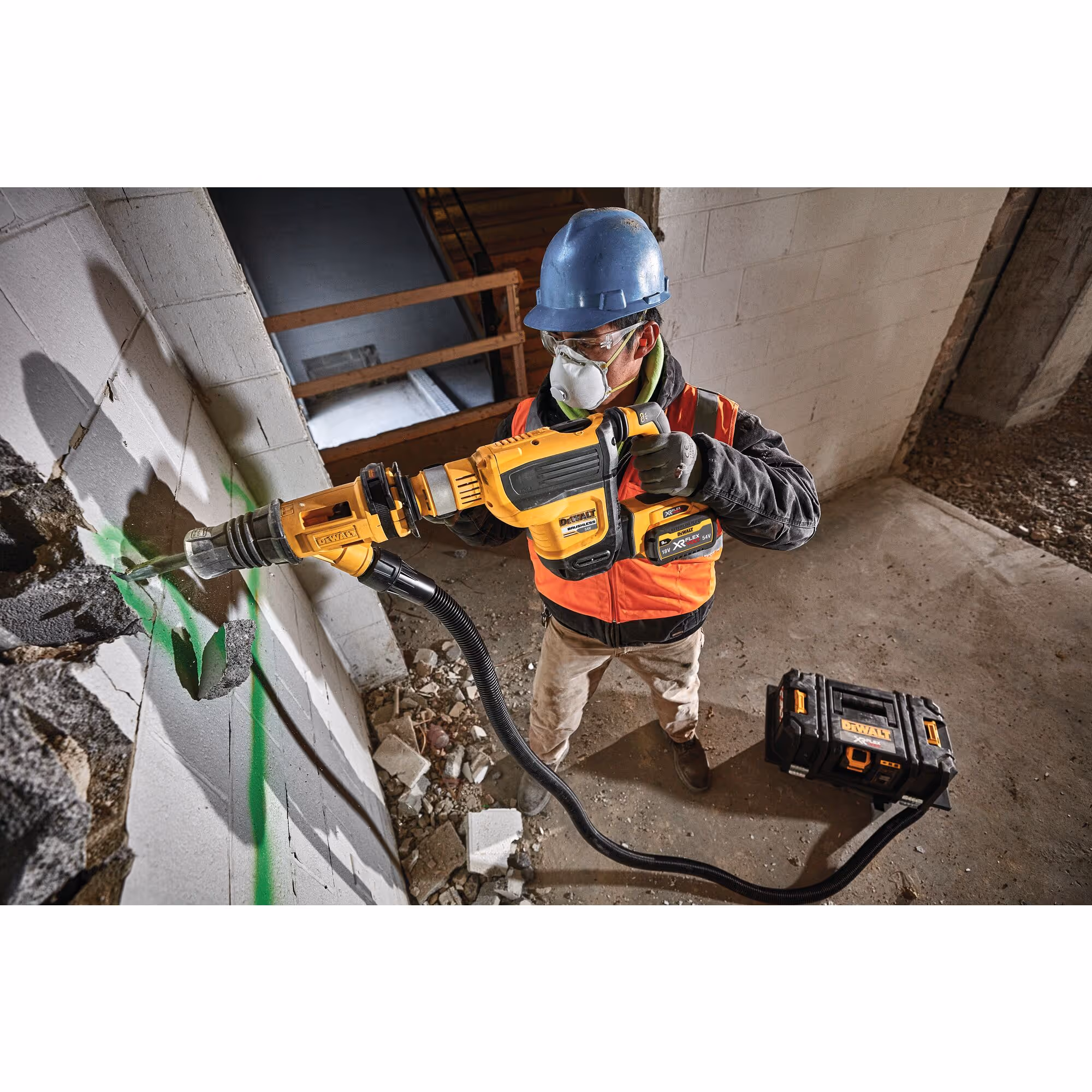 Aspirateur TSTAK XR FLEXVOLT 54V 2Ah Li-Ion Brushless eau et poussières - Classe M