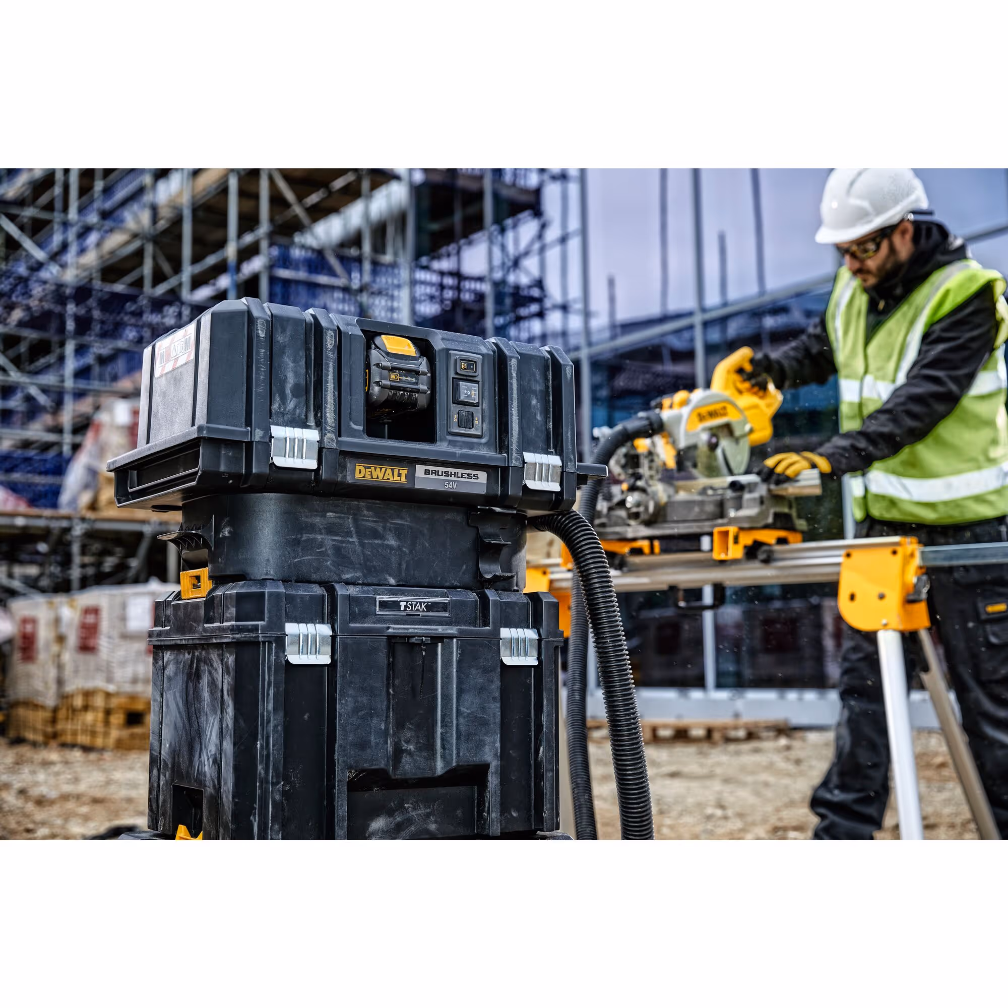 Aspirateur TSTAK XR FLEXVOLT 54V 2Ah Li-Ion Brushless eau et poussières - Classe M