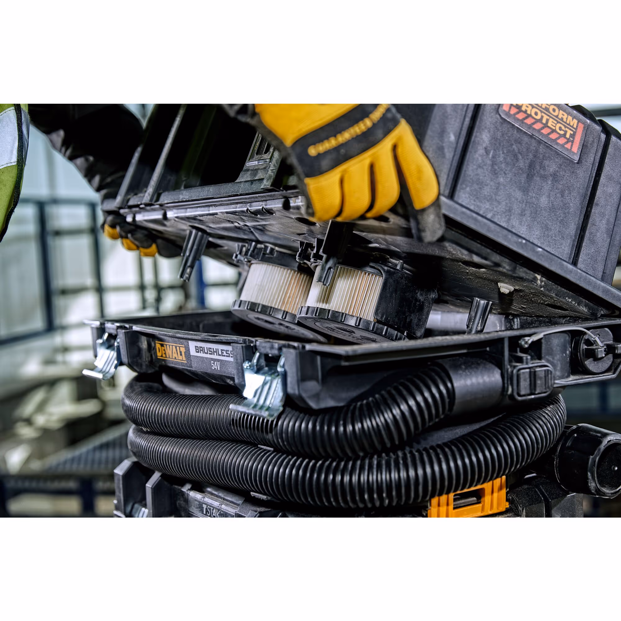 Aspirateur TSTAK XR FLEXVOLT 54V 2Ah Li-Ion Brushless eau et poussières - Classe M