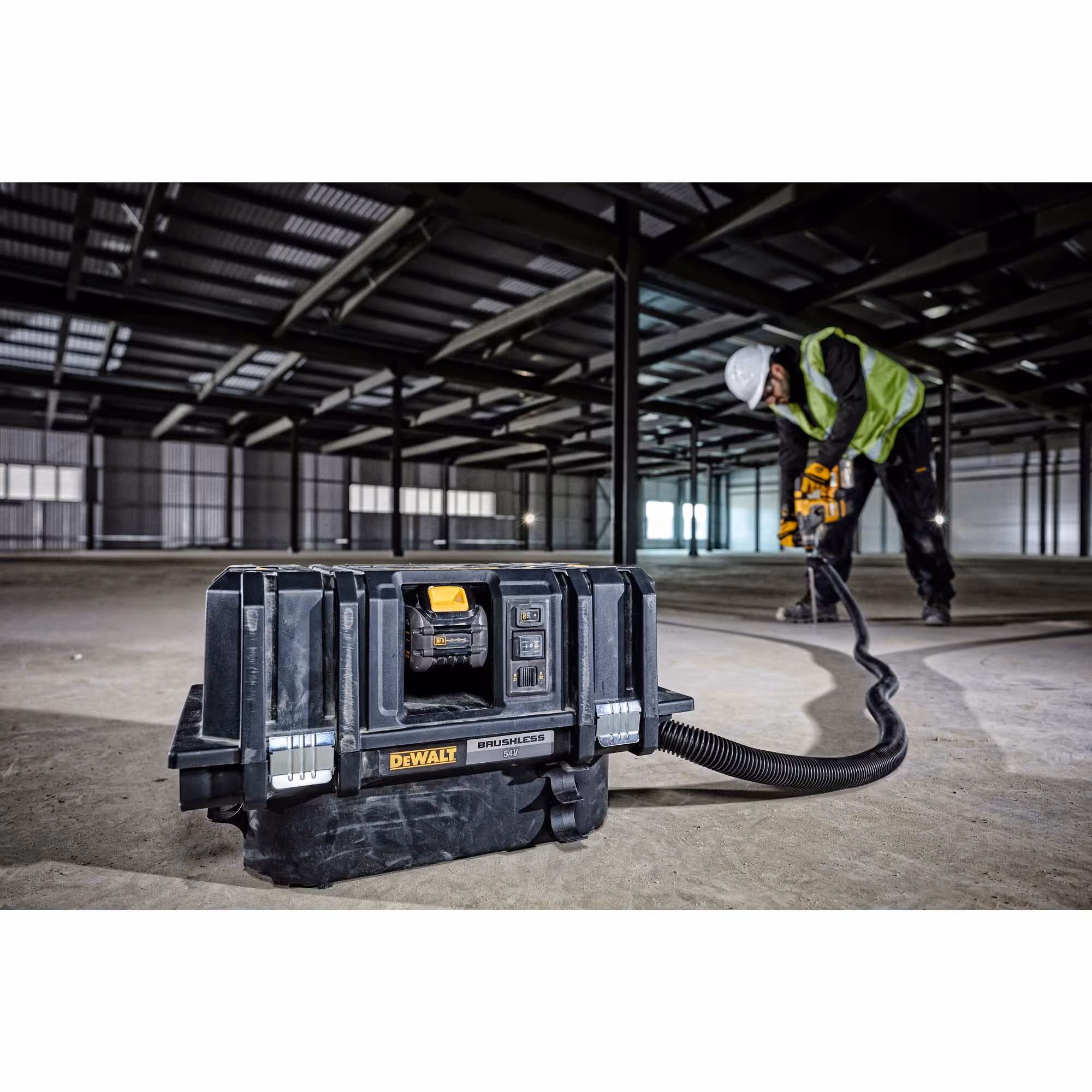 Aspirateur TSTAK XR FLEXVOLT 54V 2Ah Li-Ion Brushless eau et poussières - Classe M