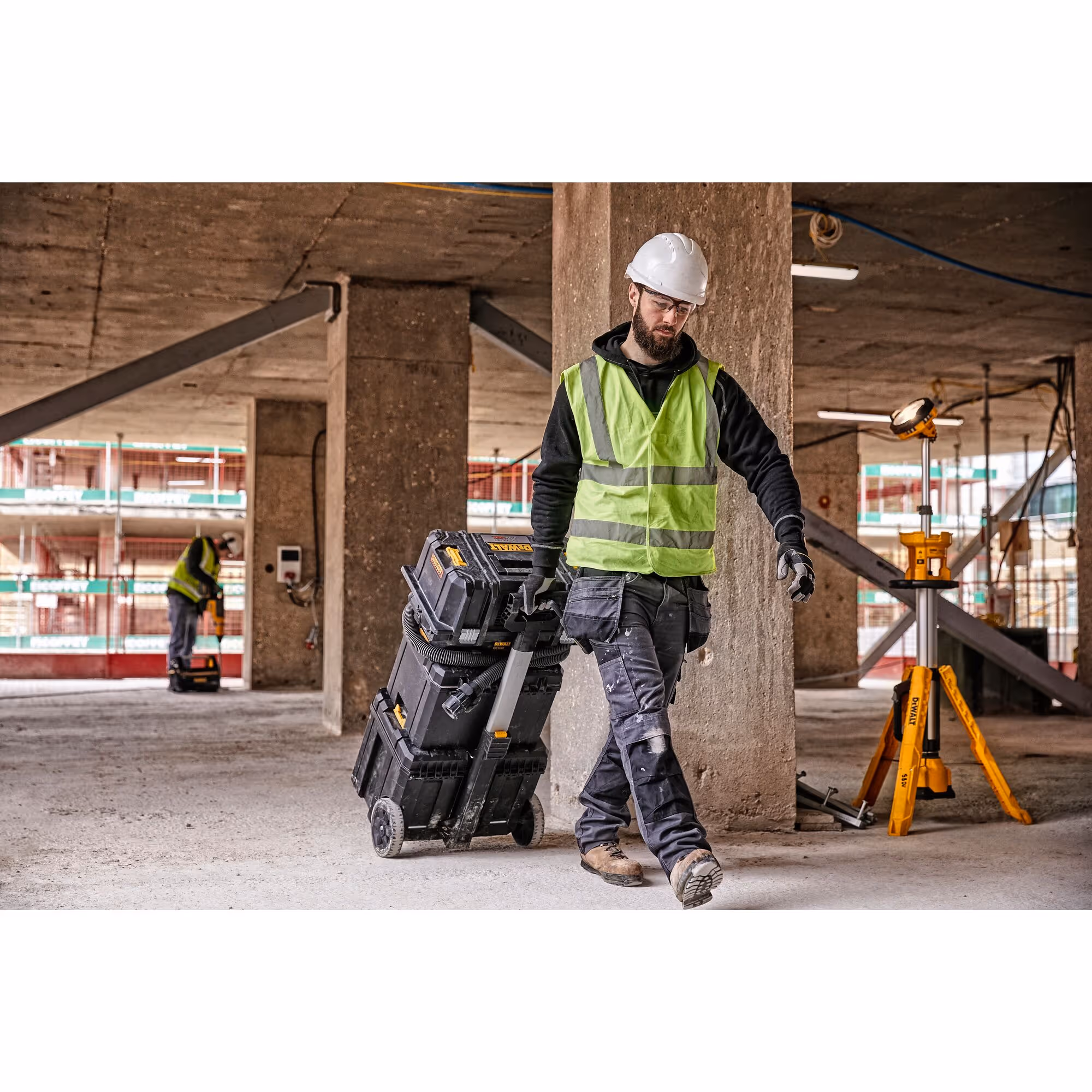Aspirateur TSTAK XR FLEXVOLT 54V 2Ah Li-Ion Brushless eau et poussières - Classe M