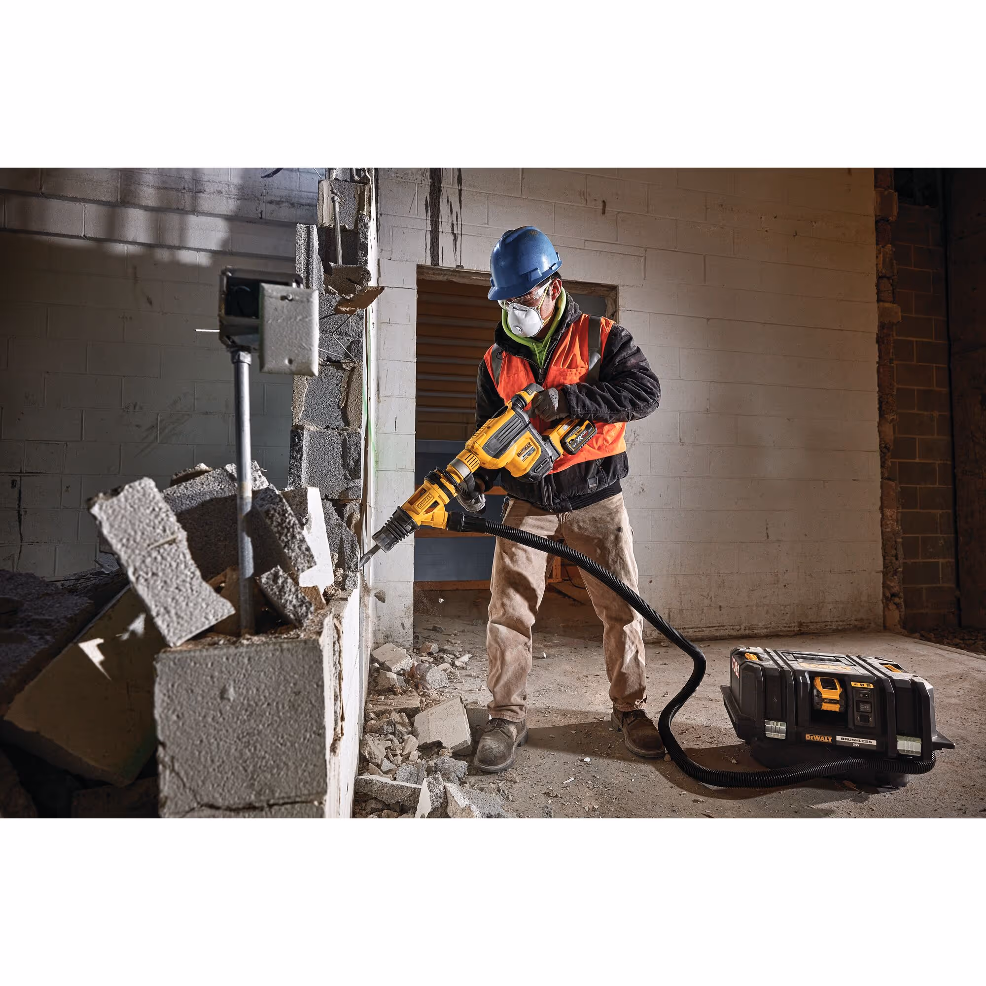 Aspirateur TSTAK XR FLEXVOLT 54V 2Ah Li-Ion Brushless eau et poussières - Classe M