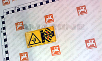 AUTOCOLLANT "MAIN ECRASEE" - AMAZONE - REF MD080