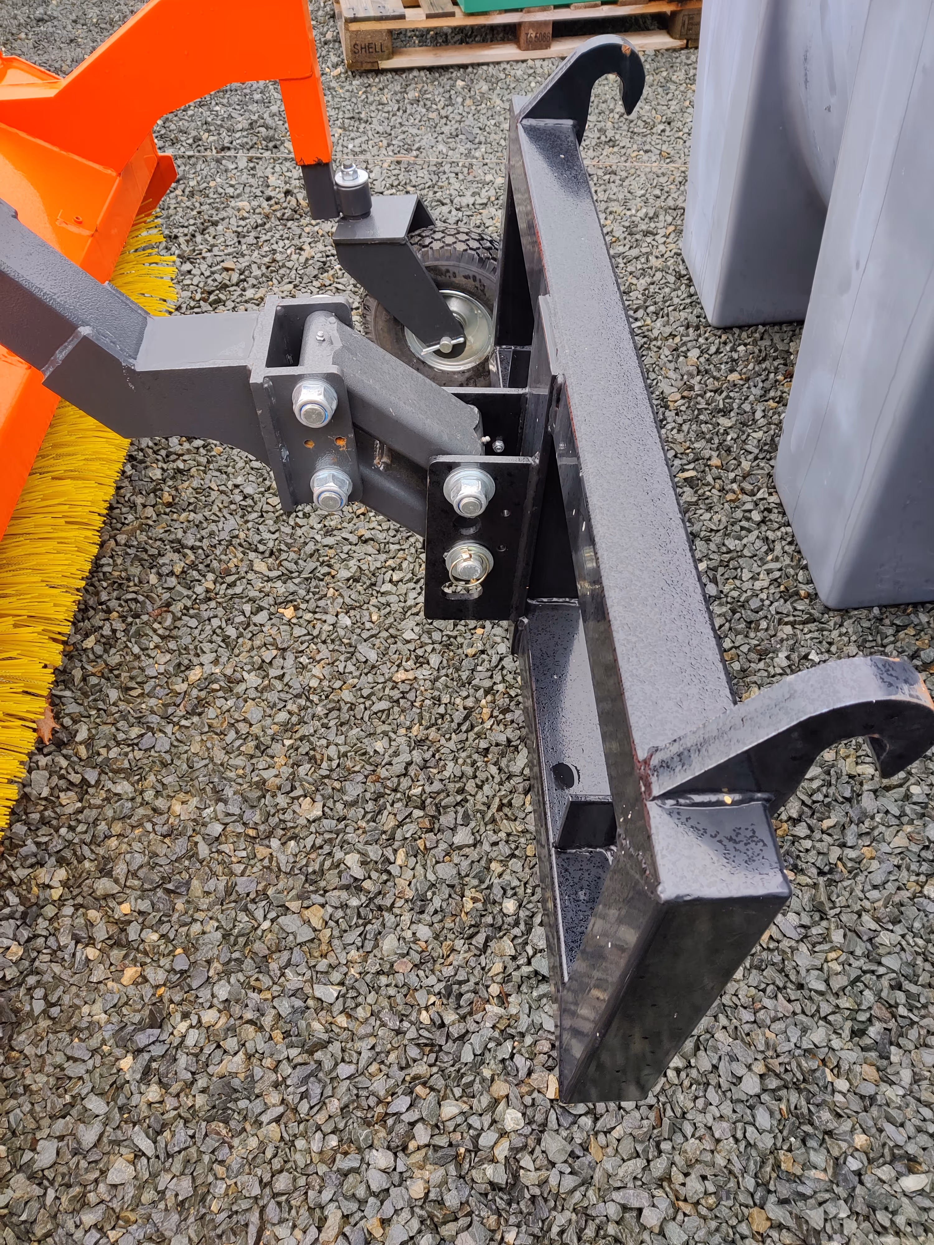 Balayeuse usage TP Metal-Technik 2000 MANITOU