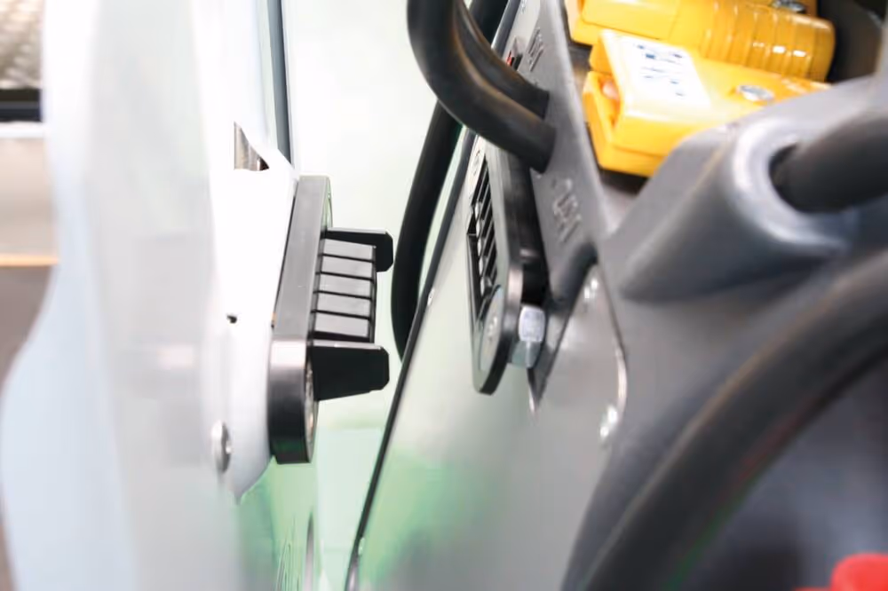 BOOSTER 12V 3100A SUR STATION DE RECHARGE VEHICULE DC