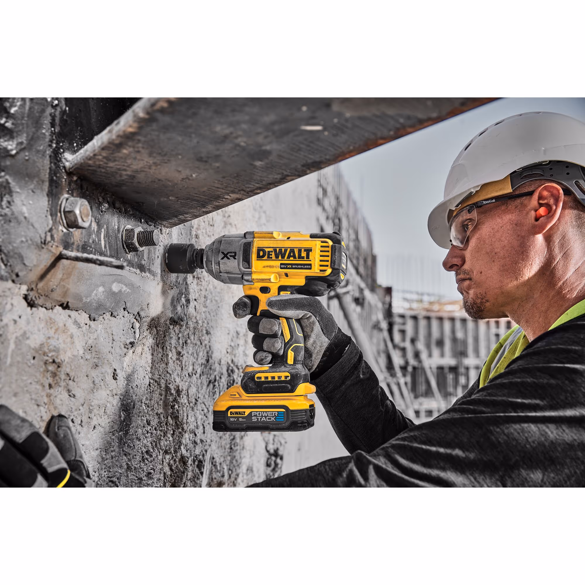 Boulonneuse ½ XR 18V 5Ah Li-Ion Brushless 1396 Nm Jonc de sécurité - POWERSTACK