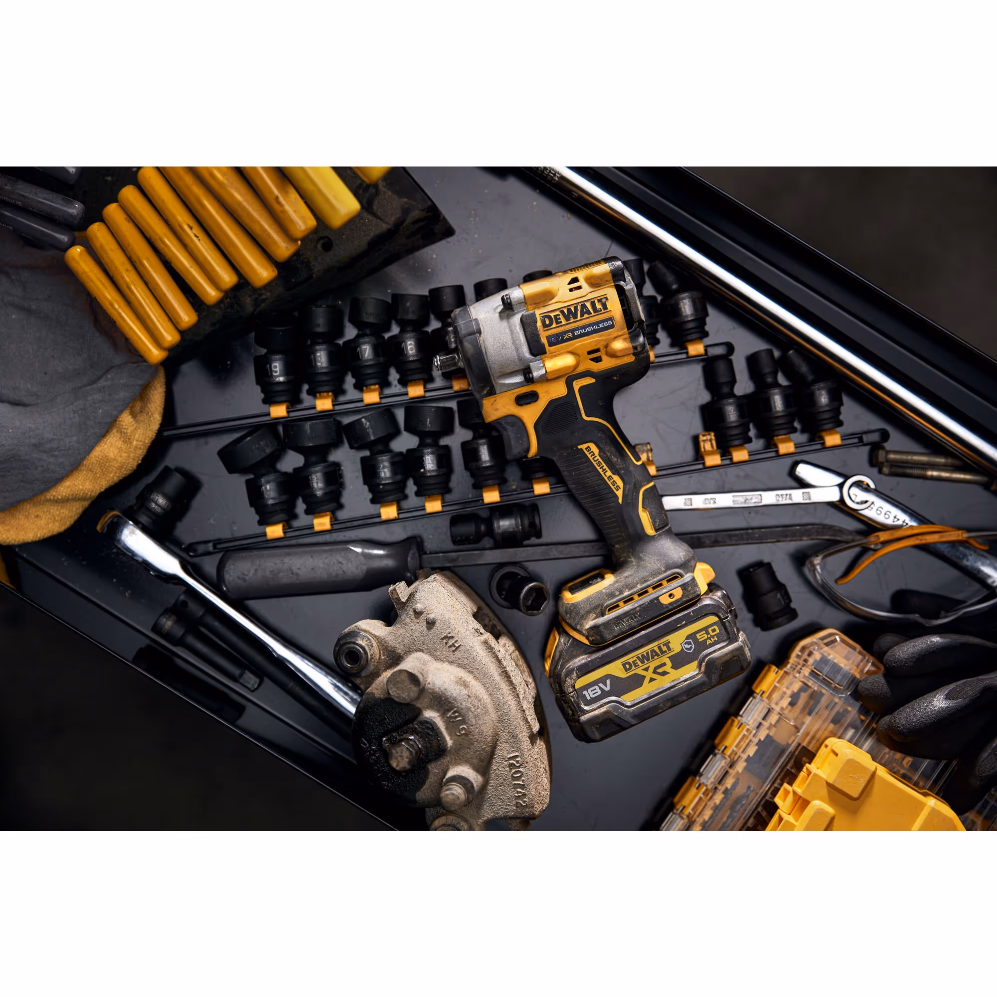 Boulonneuse à chocs 3/8'' Compacte XR 18V 5Ah Li-Ion Brushless 406 Nm - Pack "GFN"