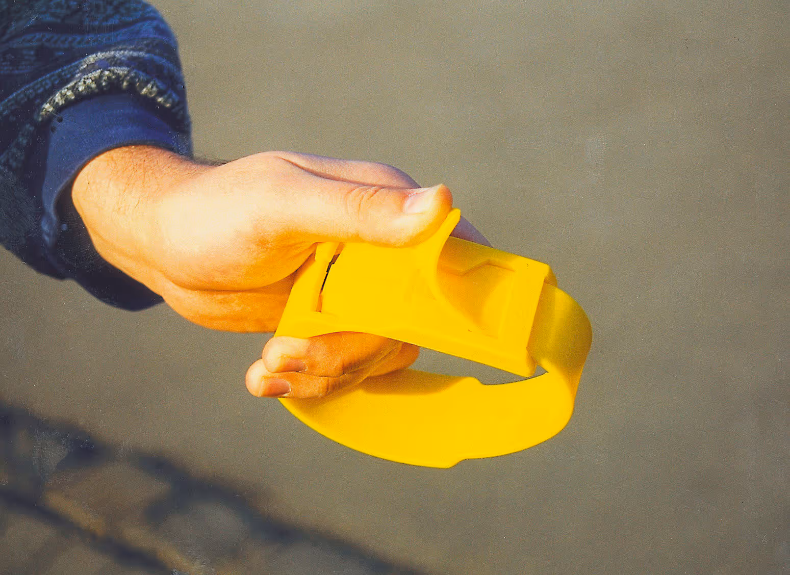 Bracelet plastique jaune 