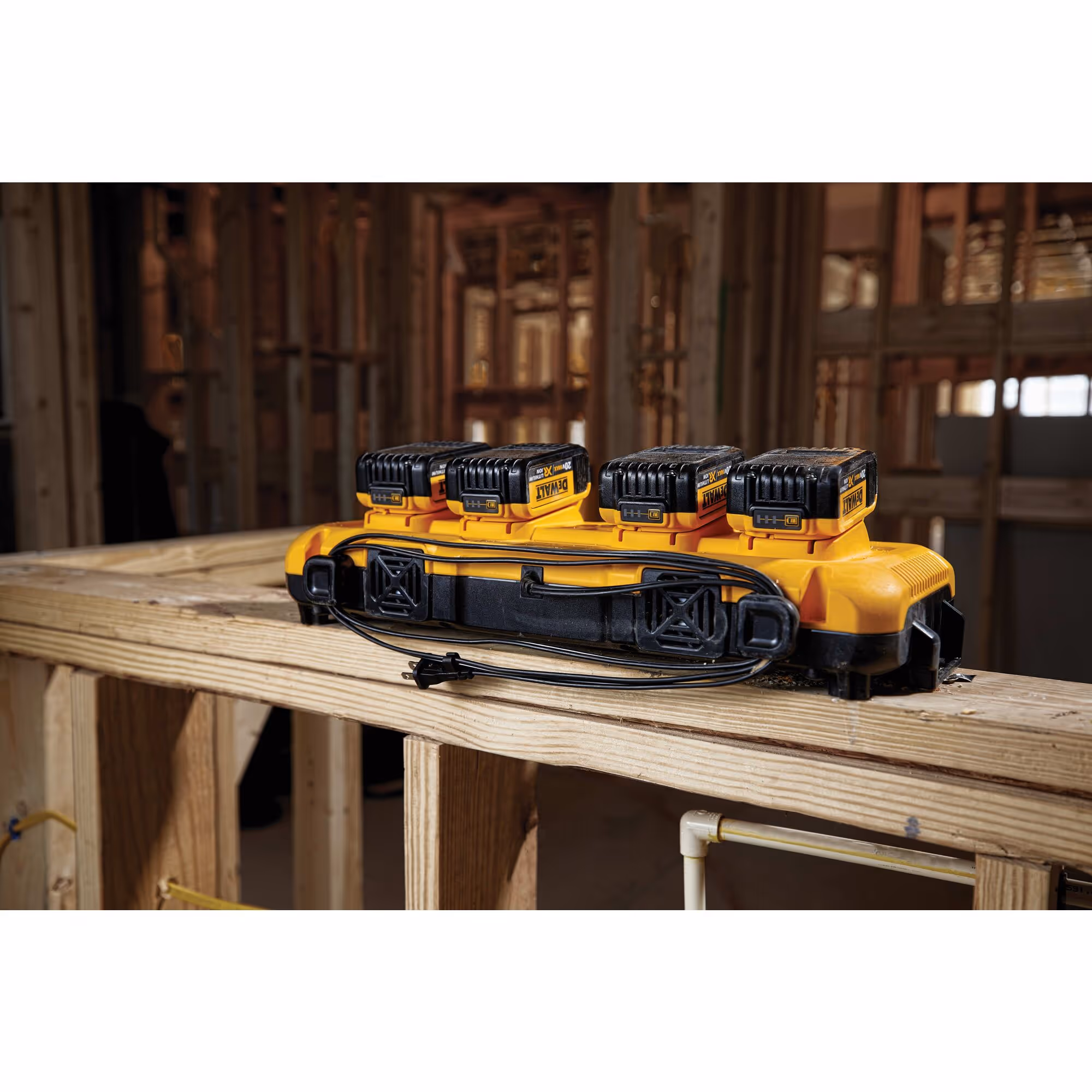 Chargeur rapide TOUGHSYSTEM 4 ports XR 12V / 18V / 54V