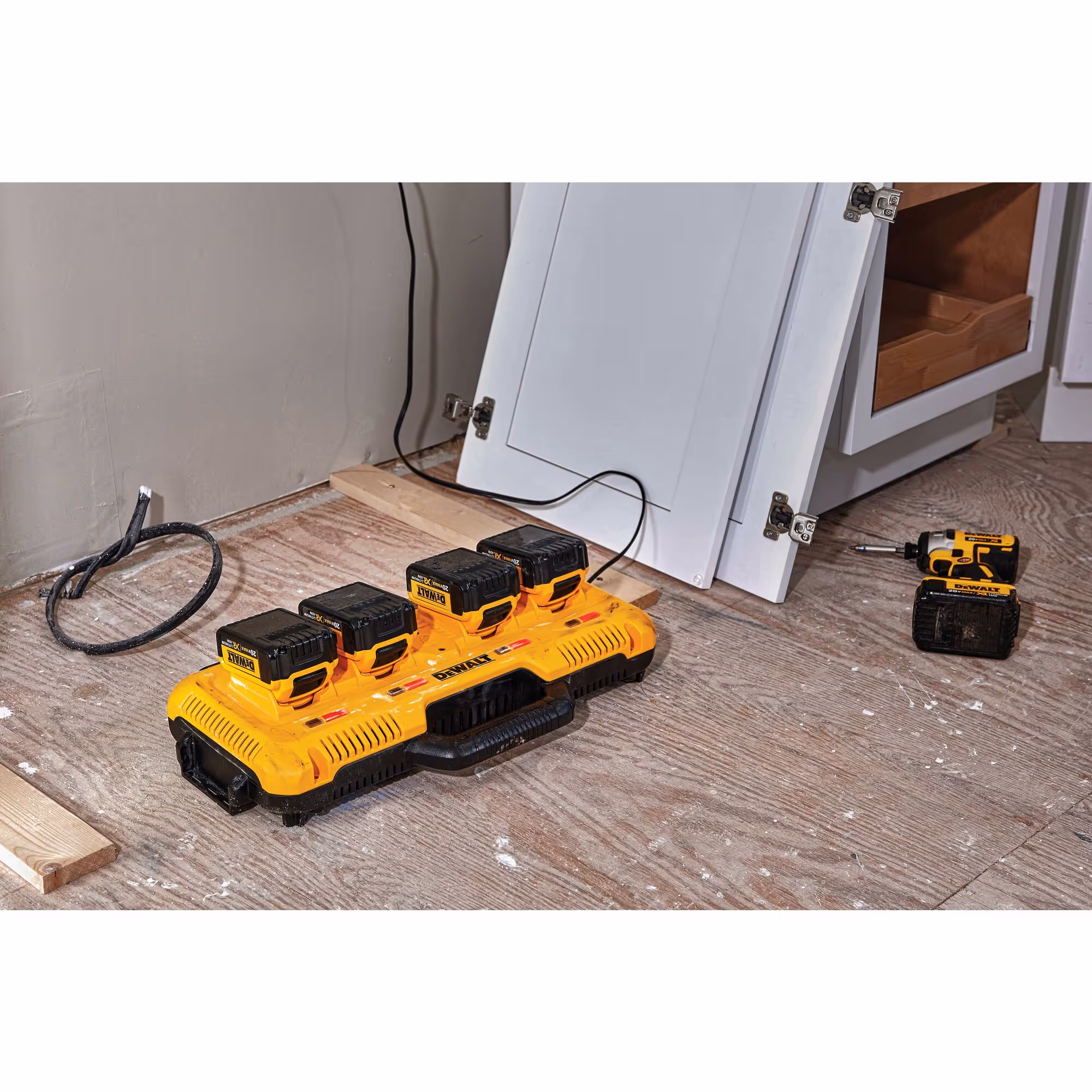 Chargeur rapide TOUGHSYSTEM 4 ports XR 12V / 18V / 54V