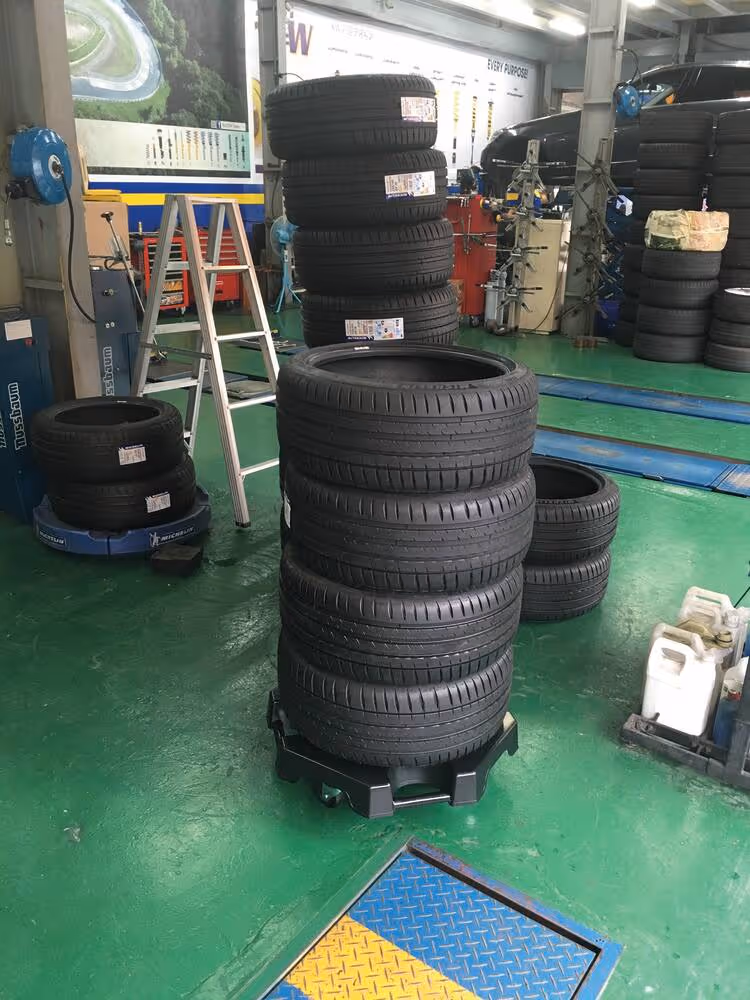 CHARIOT DE MANUTENTION POUR PNEUS CAPACITE 136KGS