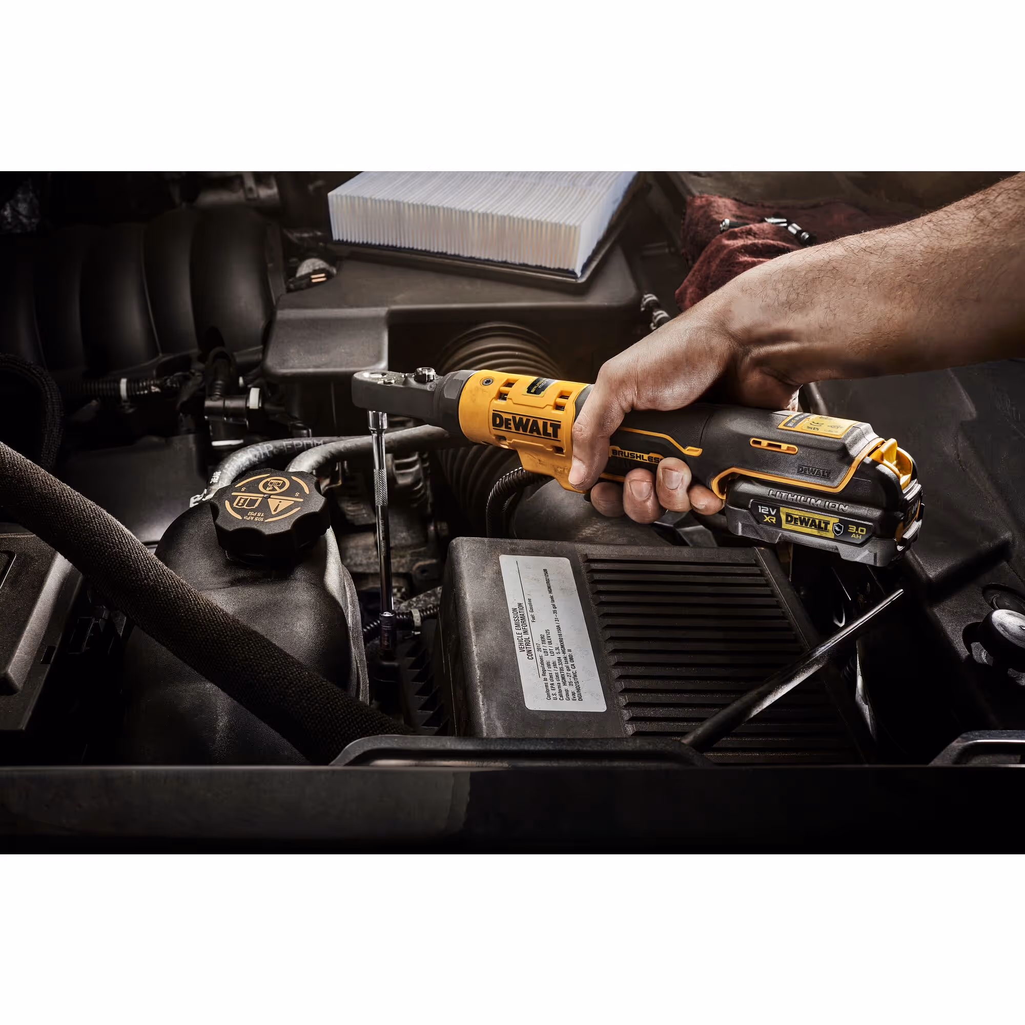 Clé à Cliquet XR 12V Brushless - Couple de 75 Nm, Têtes Interchangeables 1/4", 3/8" et Porte-embout Hexagonal 1/4"