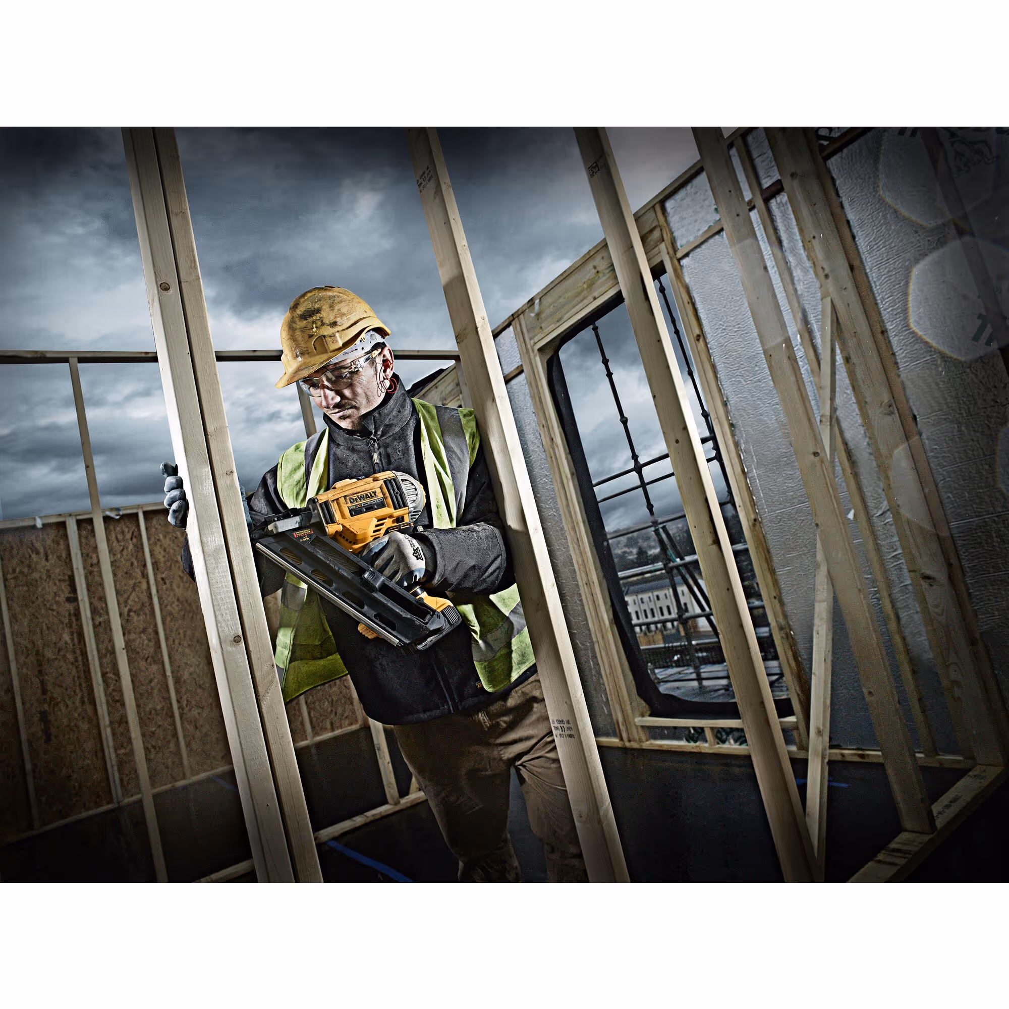 Cloueur de charpente XR 18V 5Ah Li-Ion Brushless avec batteries