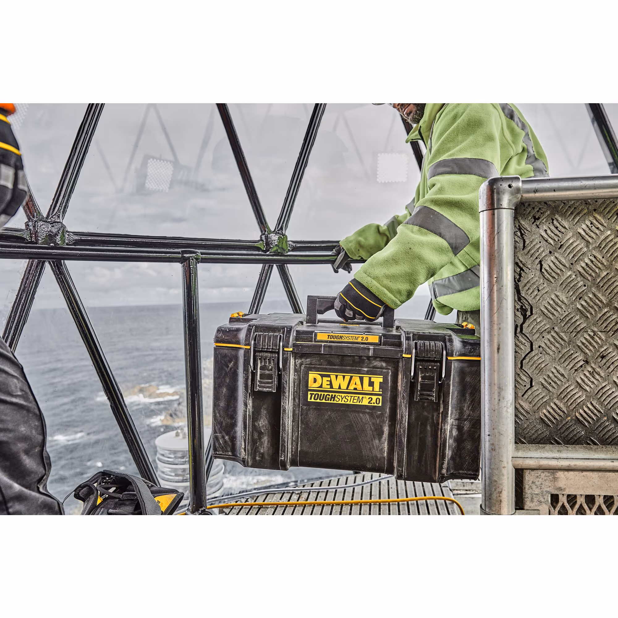 Coffret TOUGHSYSTEM DS300
Moyenne contenance