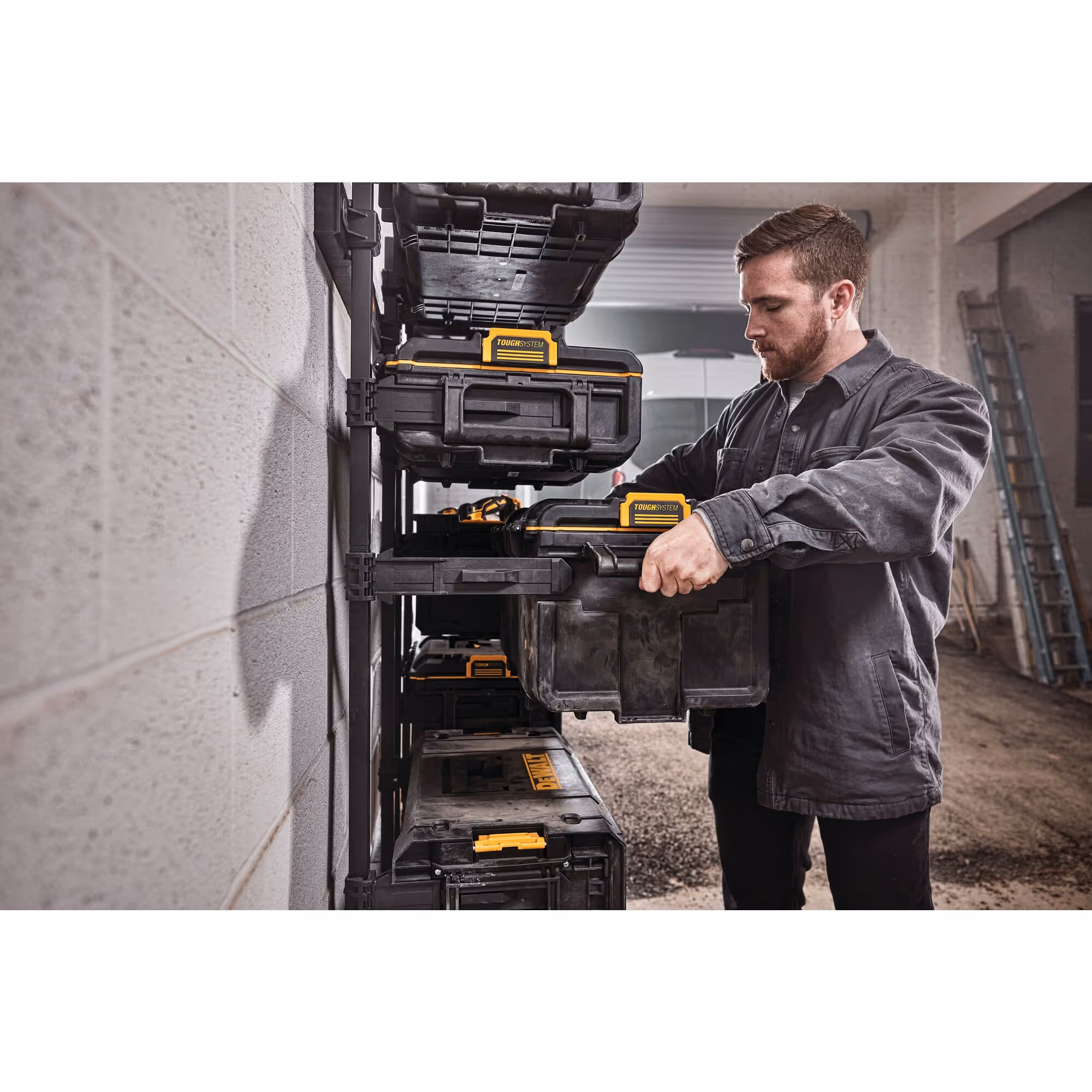 Coffret TOUGHSYSTEM DS300
Moyenne contenance
