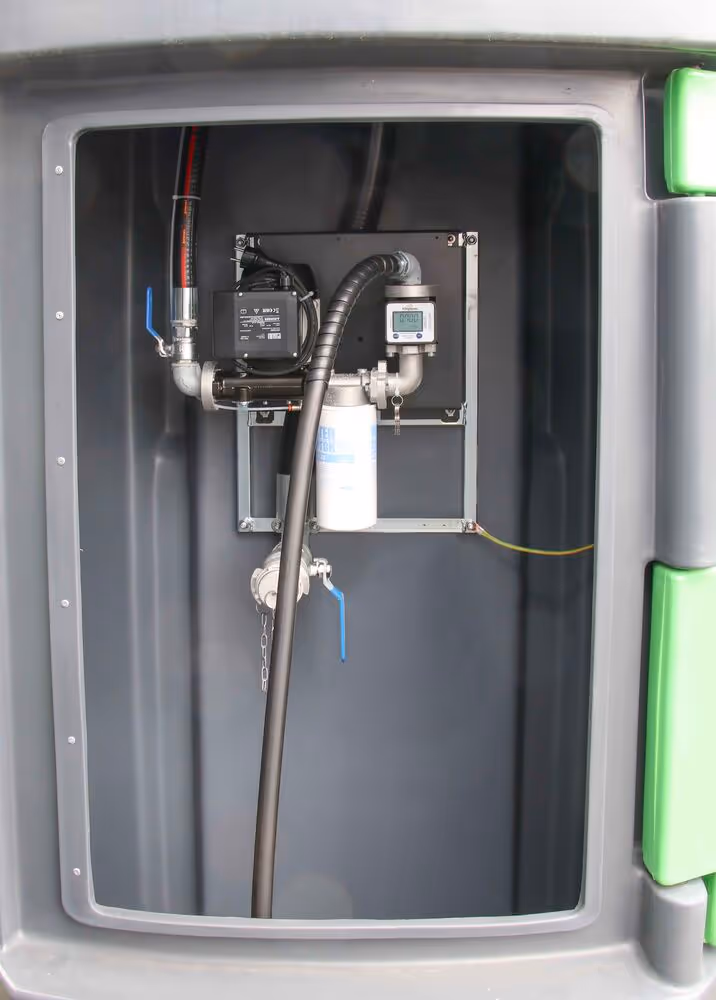 CUVE STOCKAGE FUEL PEHD DP 9000L STATION AVEC FILTRE 230V 79L/MIN