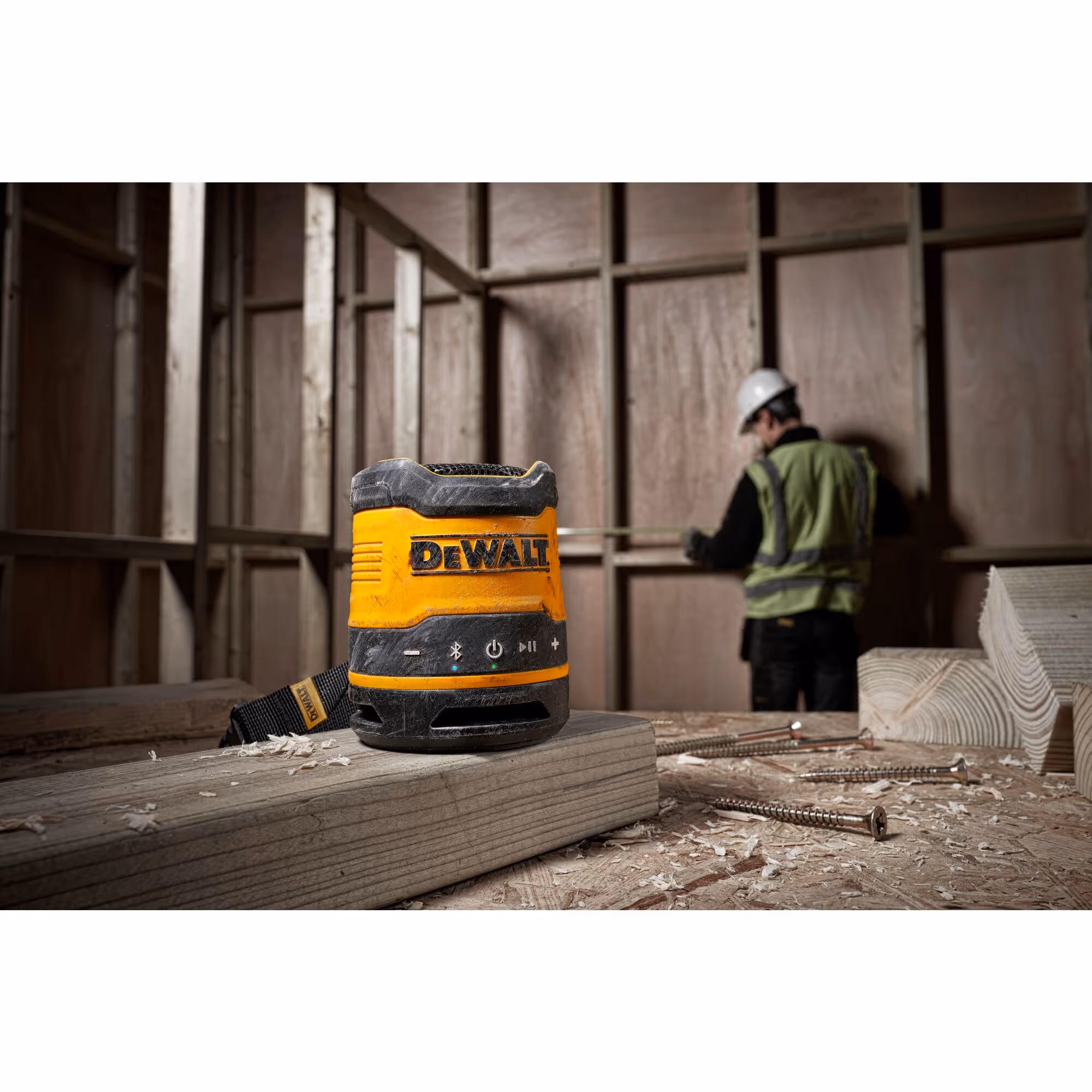 Enceinte Bluetooth USB-C DEWALT DCR009-XJ - Performances Sonores Haut de Gamme et Conception Robuste