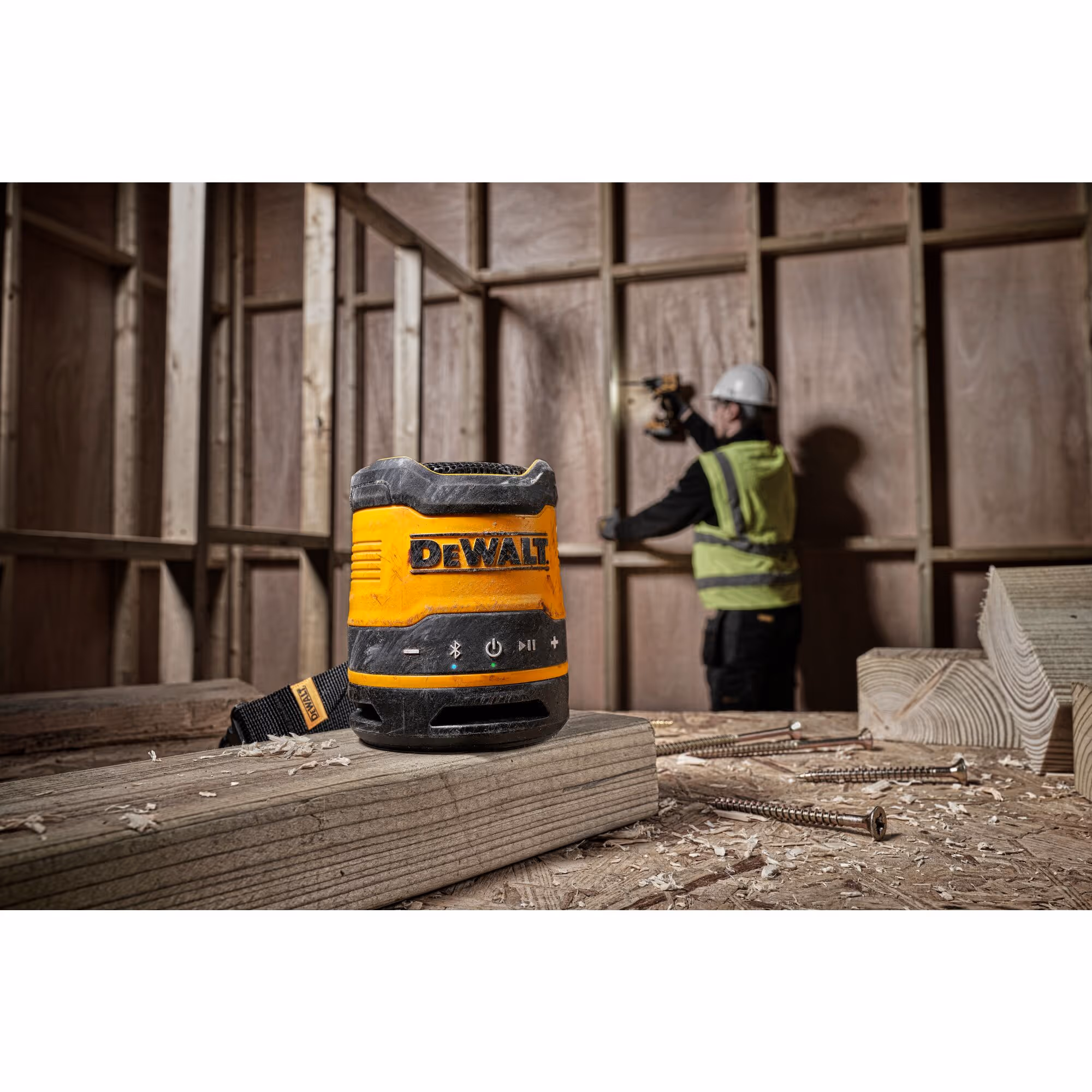 Enceinte Bluetooth USB-C DEWALT DCR009-XJ - Performances Sonores Haut de Gamme et Conception Robuste