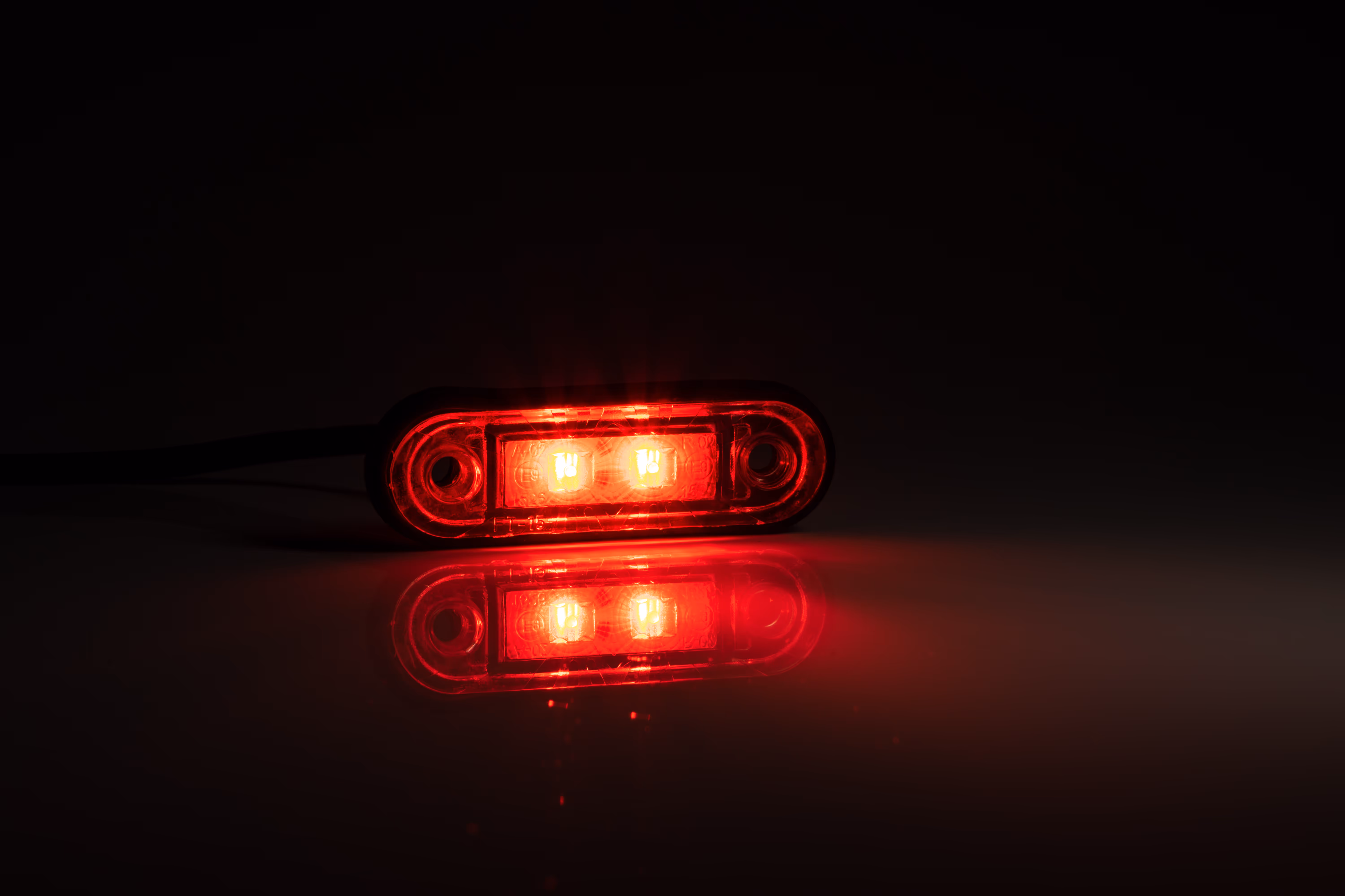 Feu de gabarit à LED, rouge, avec câble 2x0,75mm2