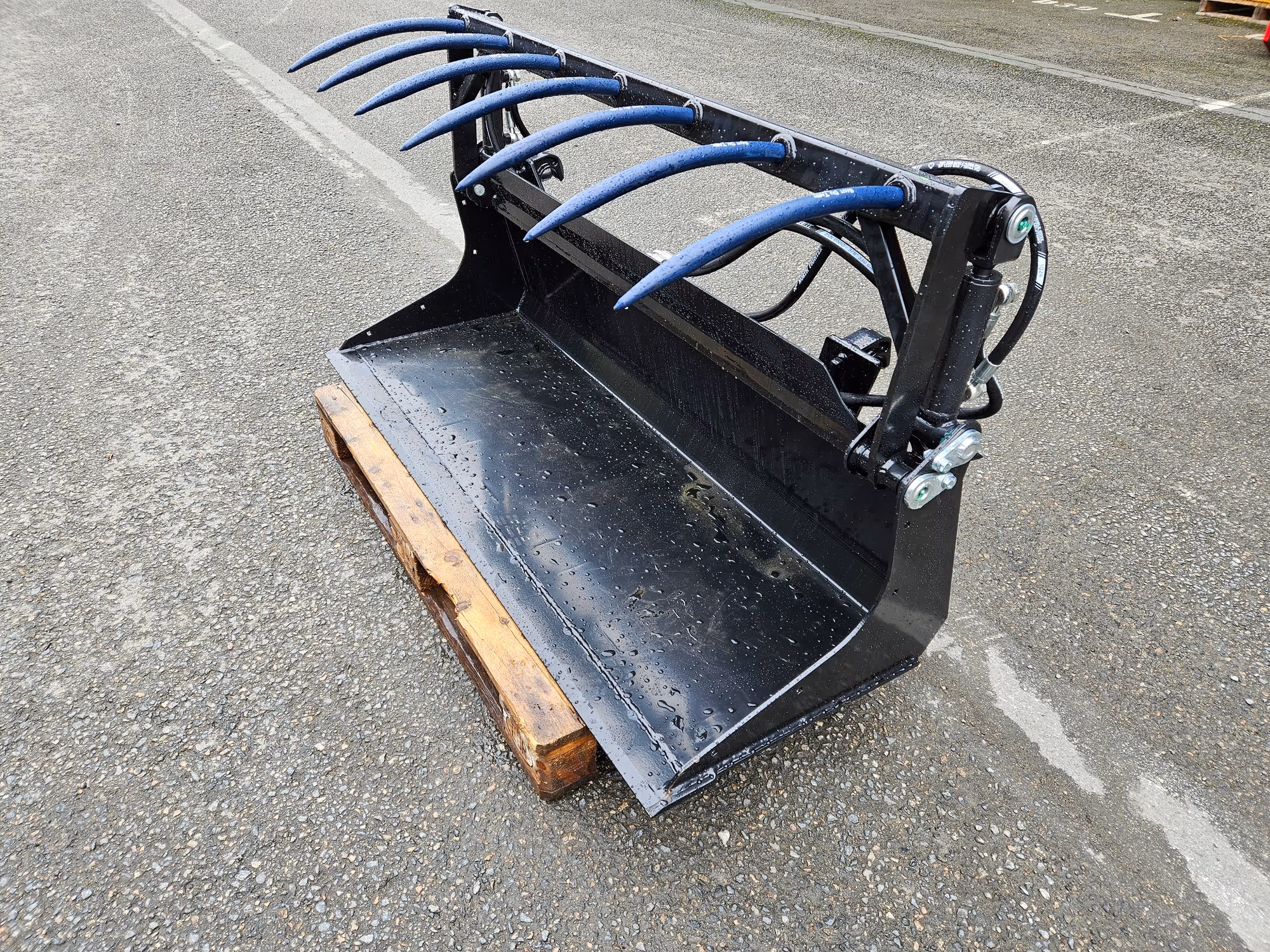 Godet croco 1500 pour micro tracteur Euro Agromanut