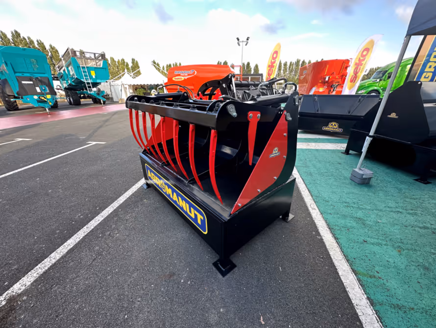 Godet croco 2400 Agromanut BMST attache Euro
