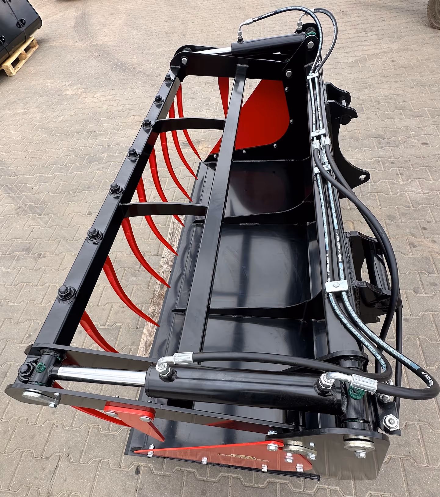 Godet croco 2400 attache Manitou
