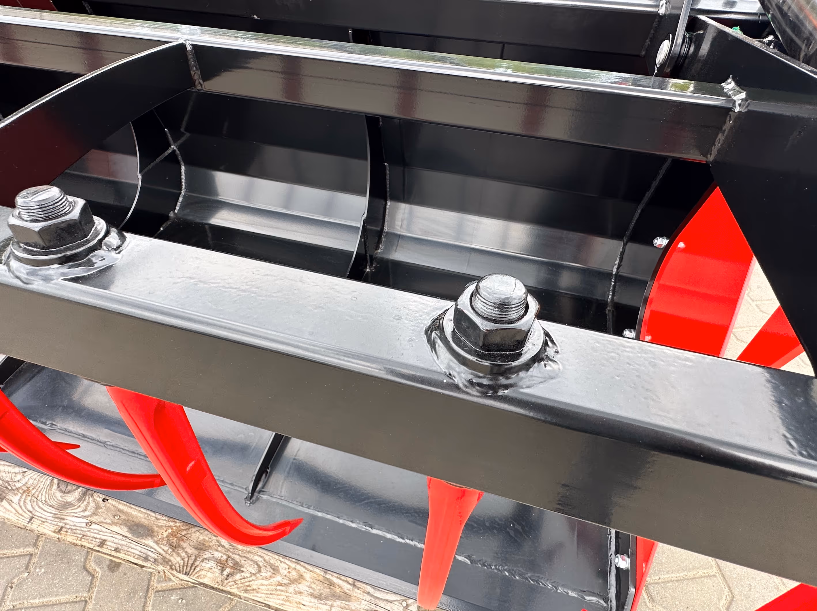 Godet croco 2400 attache Manitou