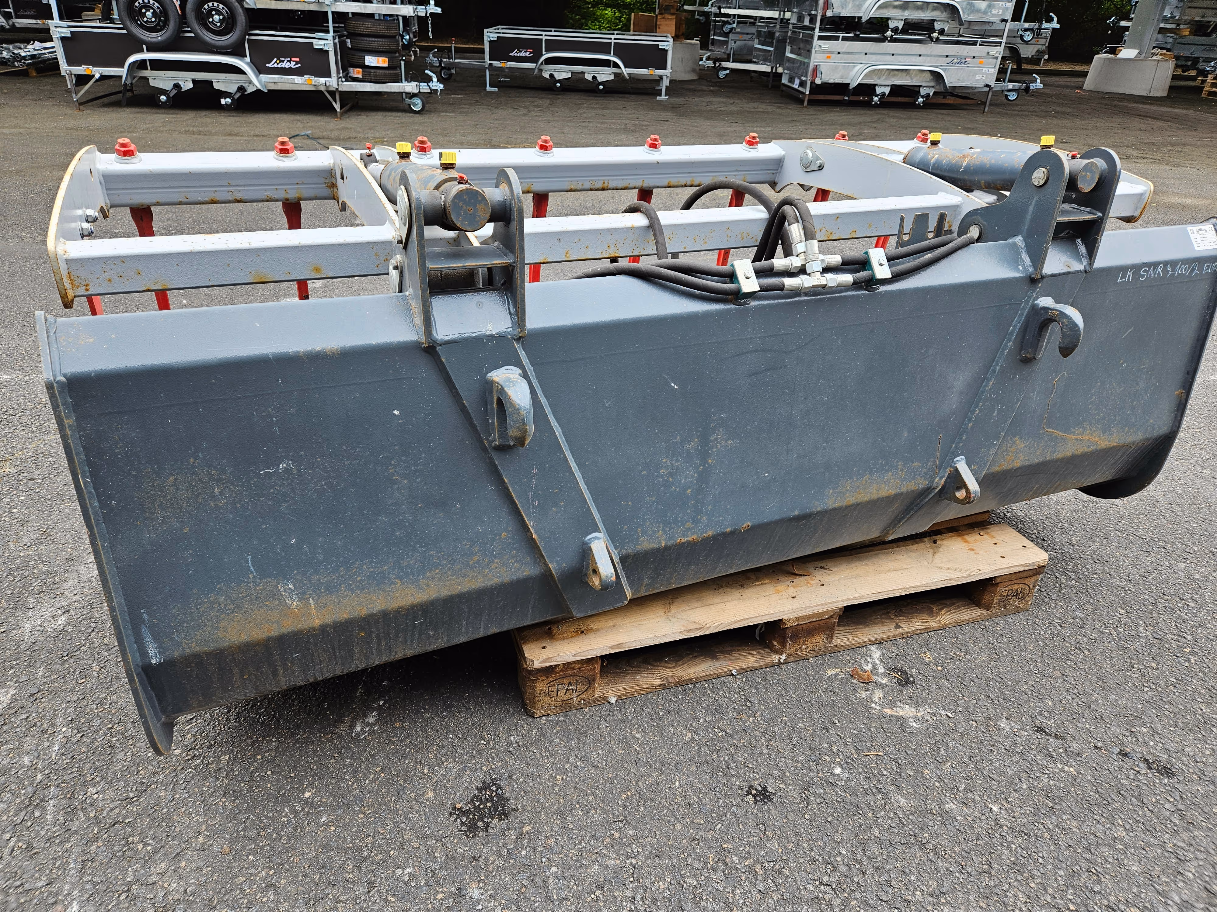 Godet croco LKSNR2100 attache euro Sonarol avec défauts