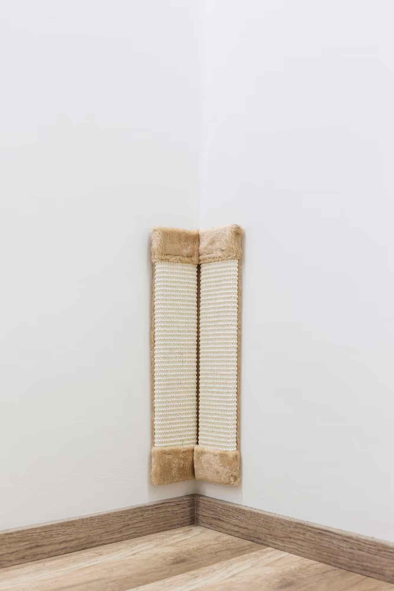 Griffoir d'angle marron/beige, 49x23cm