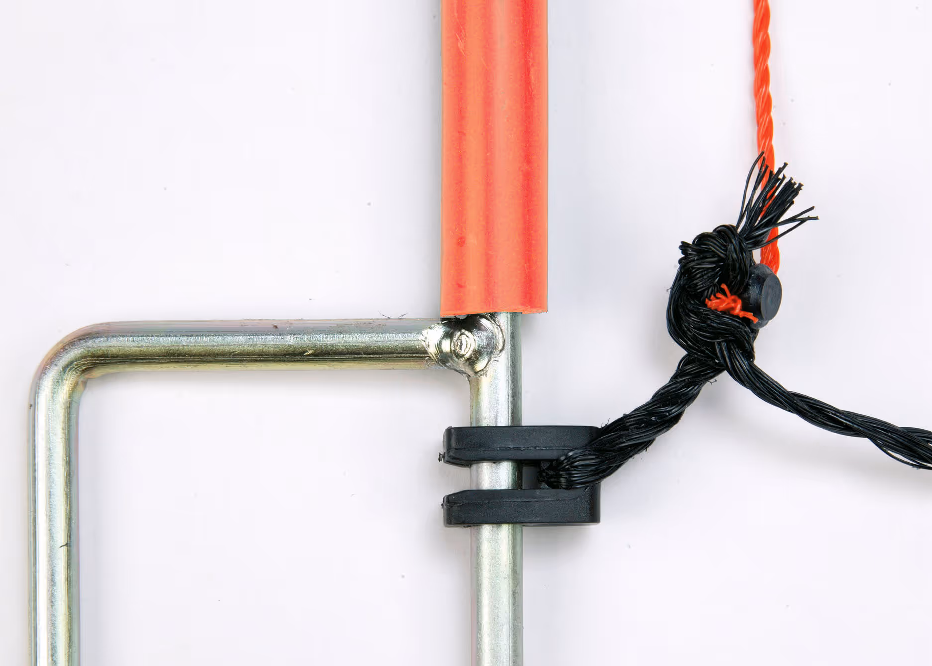 Isolateur de bas de ligne pour filet