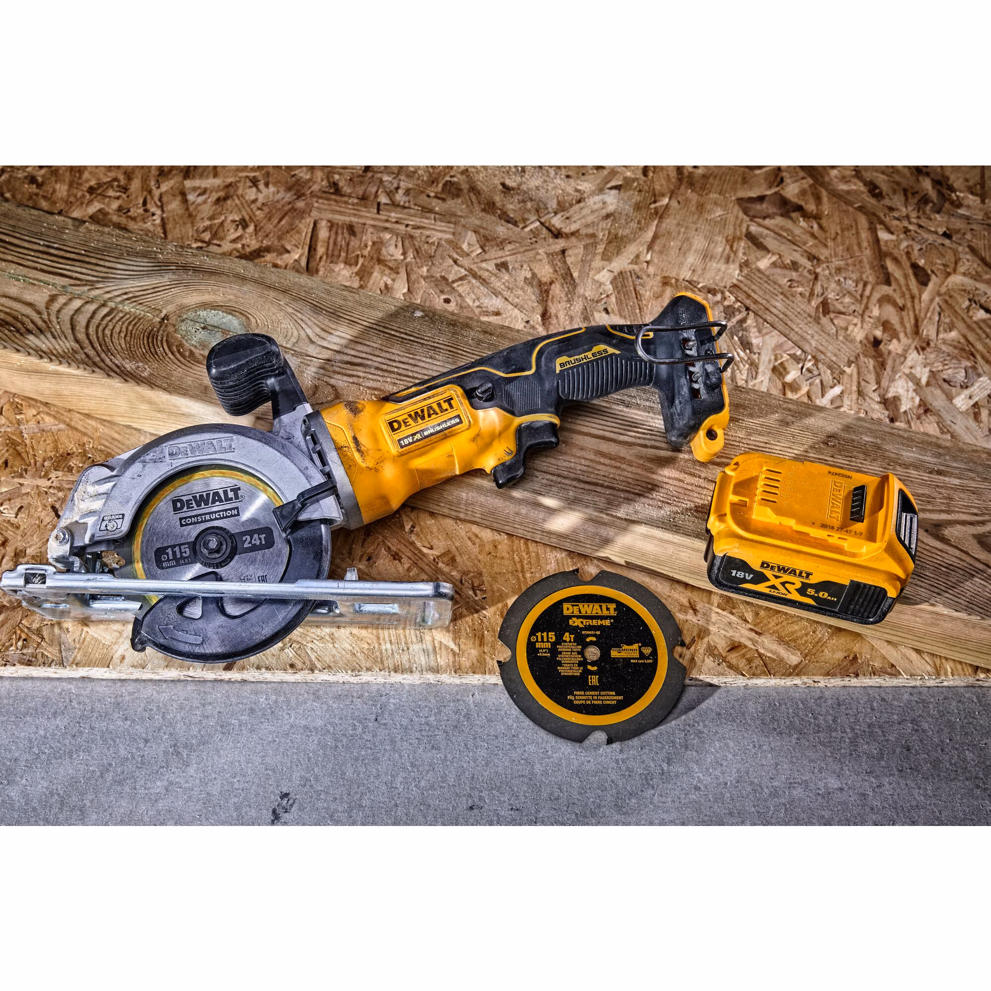 Lame de scie circulaire portative denture diamant, 115 x 9,5 mm, 4 dents, FT, angle d'attaque 12. Pour la coupe de fibre-ciment et laminés