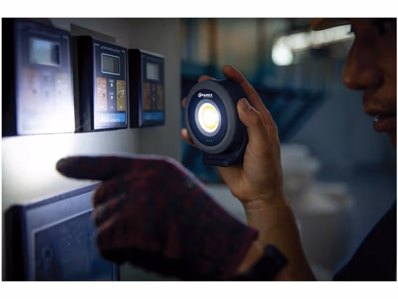 Lampe torche LED à induction 120/350/670 Lumens