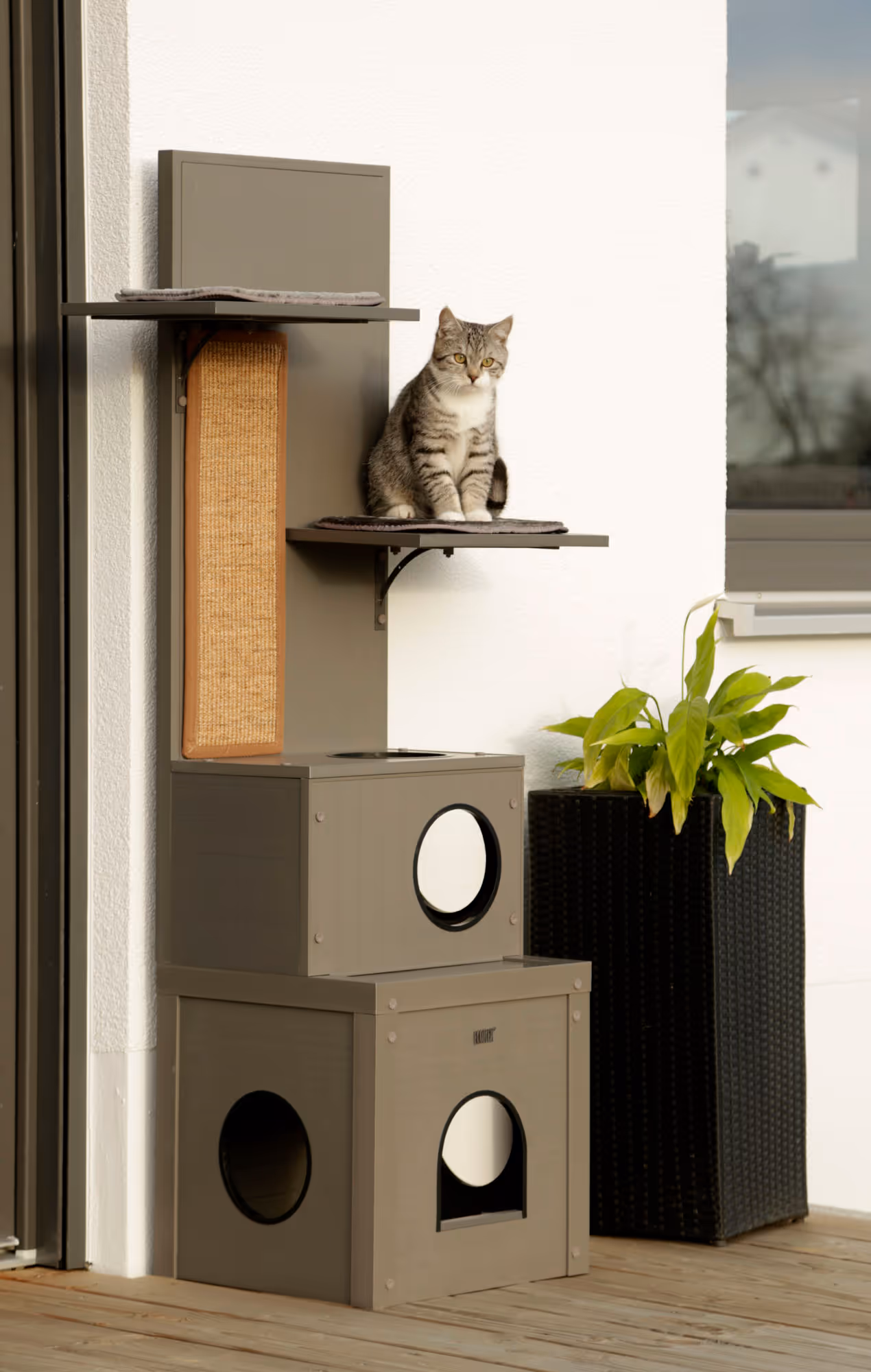 Maison de jeu pour chat ECO 42 x 42 x152,5 cm, gris