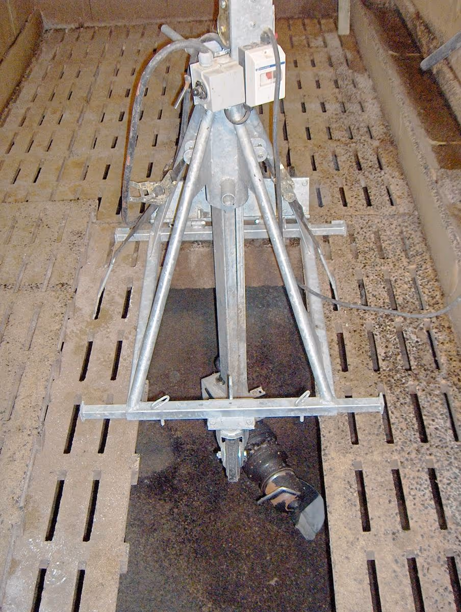 Malaxeur monte sur chariot 2,2kw 6 poles