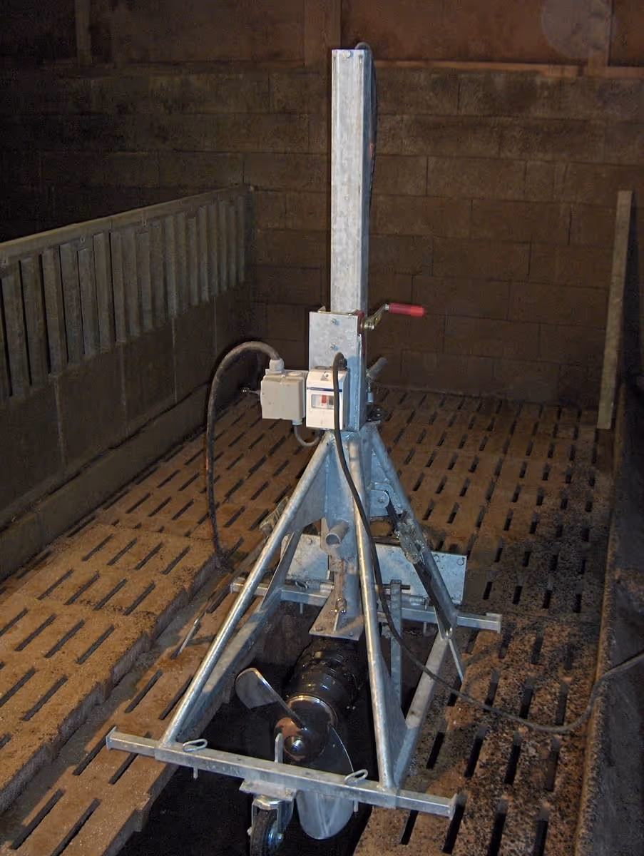 Malaxeur monte sur chariot 4kw 4 poles