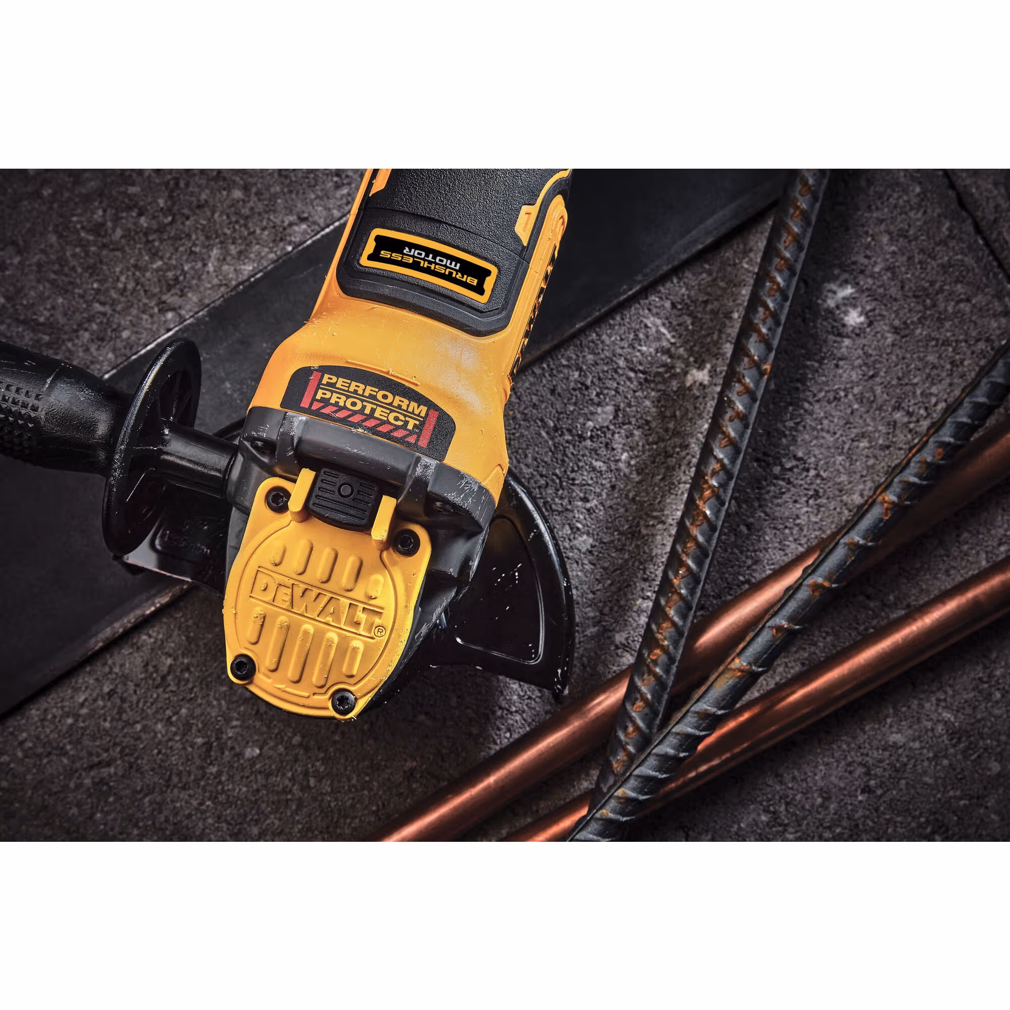 Meuleuse 125 mm XR 18V ADVANTAGE 6Ah Li-Ion Brushless avec batteries