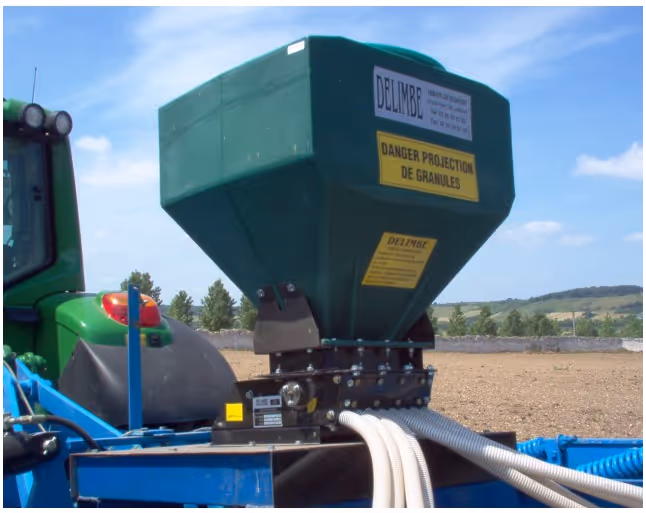 Microgranulateur Delimbe T15 120L 2 sorties avec boitier DPA prise de vitesse tracteur