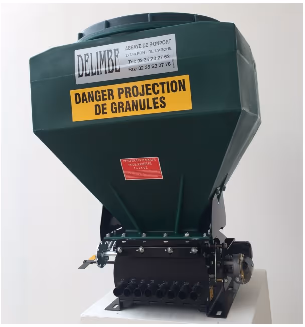 Microgranulateur Delimbe T15 120L avec boitier DPA prise de vitesse tracteur