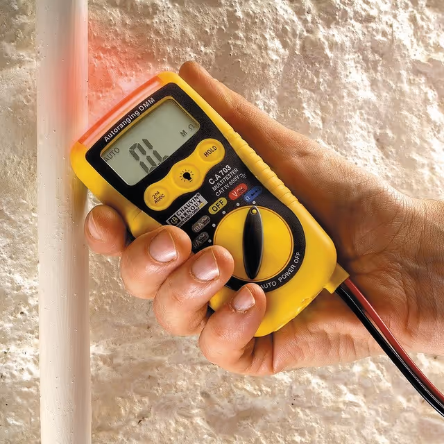 Multimetre numerique detecteur de tension sans contact c.a703