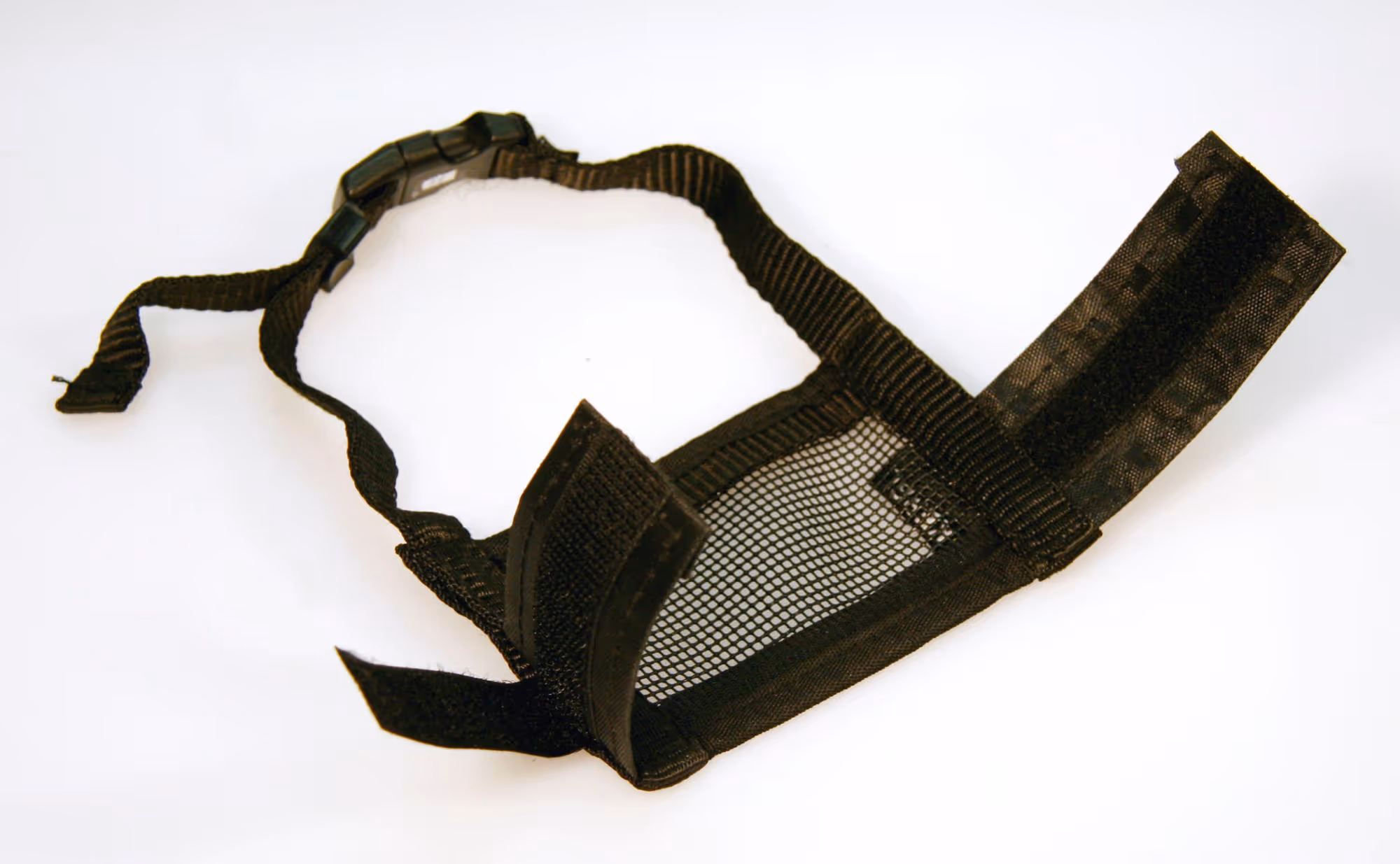 Muselière en nylon noir, 8,5x18-24cm